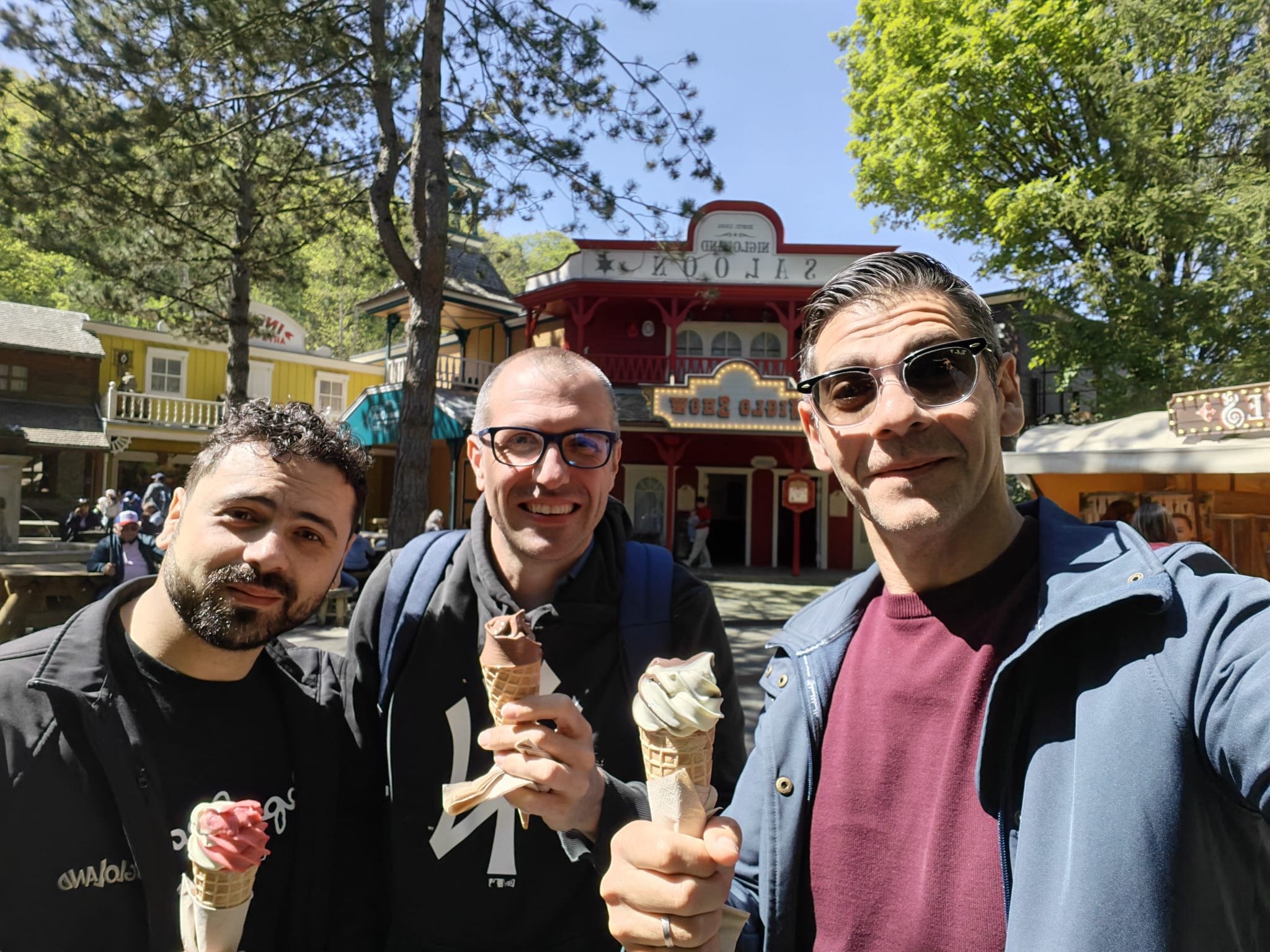 With Laurent Monti and Jessy Roig at Nigloland Village Canadien