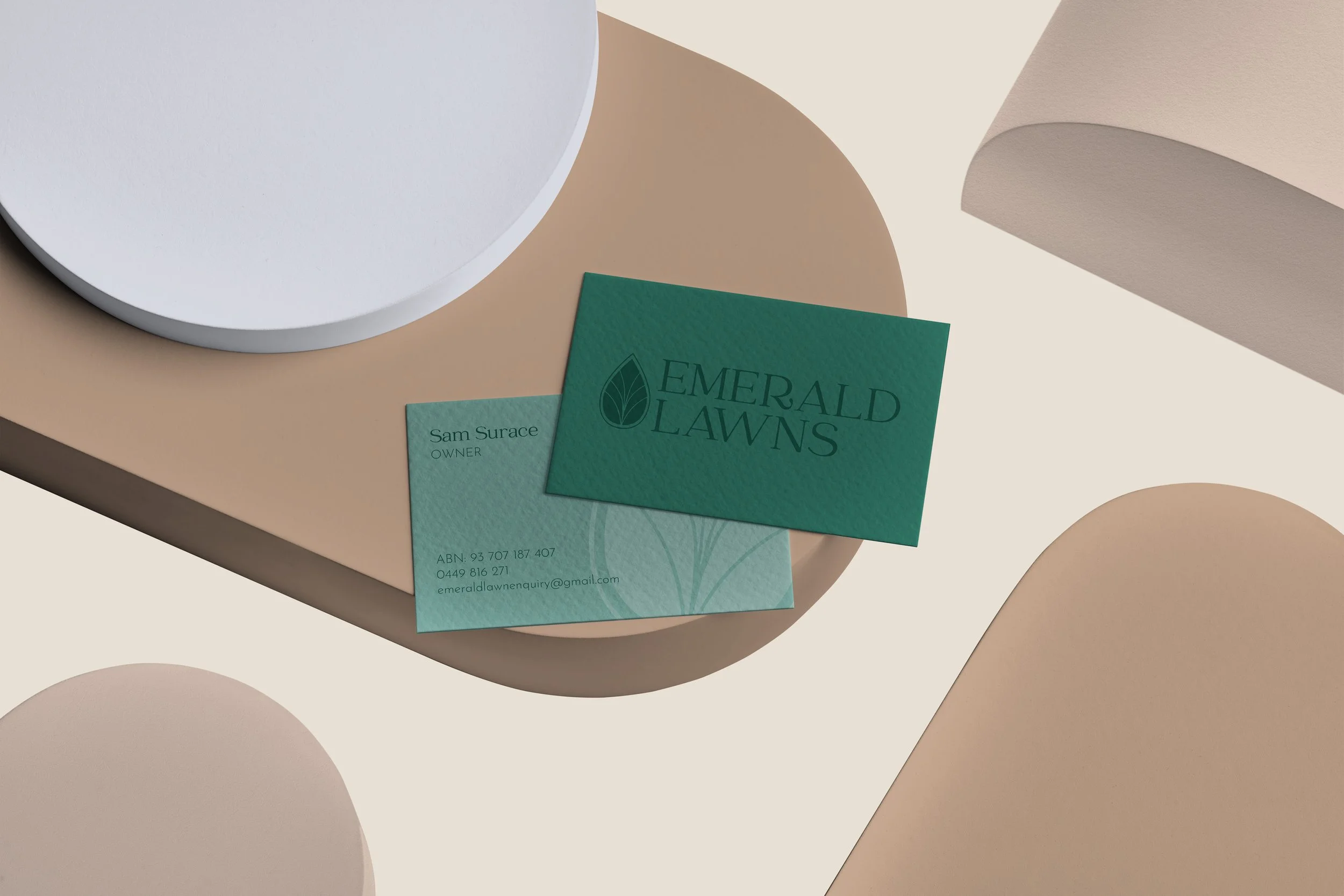 EmeraldLawns_Business Card-Collateral_MockUp_Template.jpg