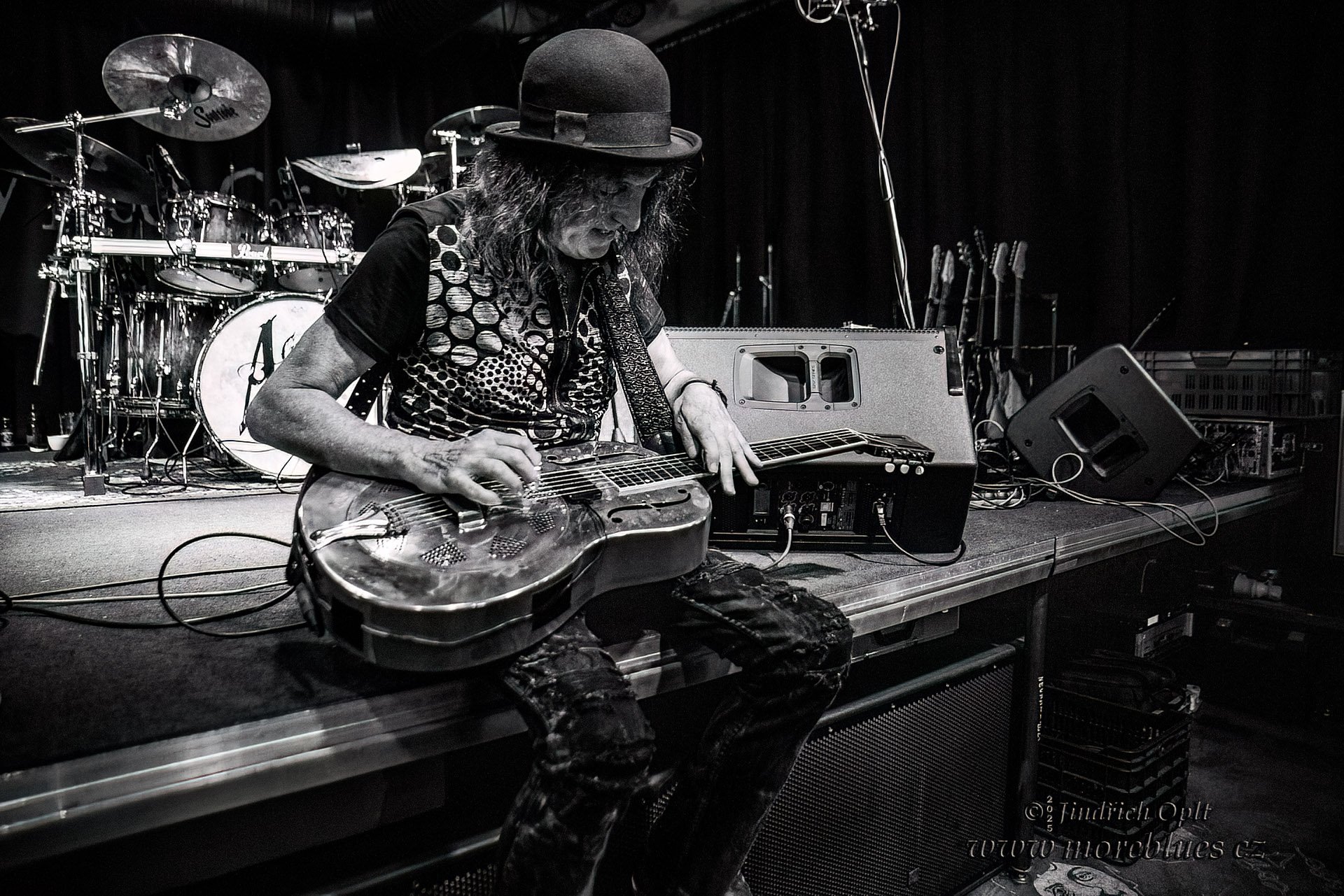 @@TOMORROW NIGHT | ONE NIGHT ONLY 🎸
Saturday 24th Jan 2026

Gwyn Ashton live &amp; solo

Fresh off a 55-date Australian &amp; international tour, Gwyn&rsquo;s back home for one rare night before heading back to Europe.

Blues, roots, swampy boogie &