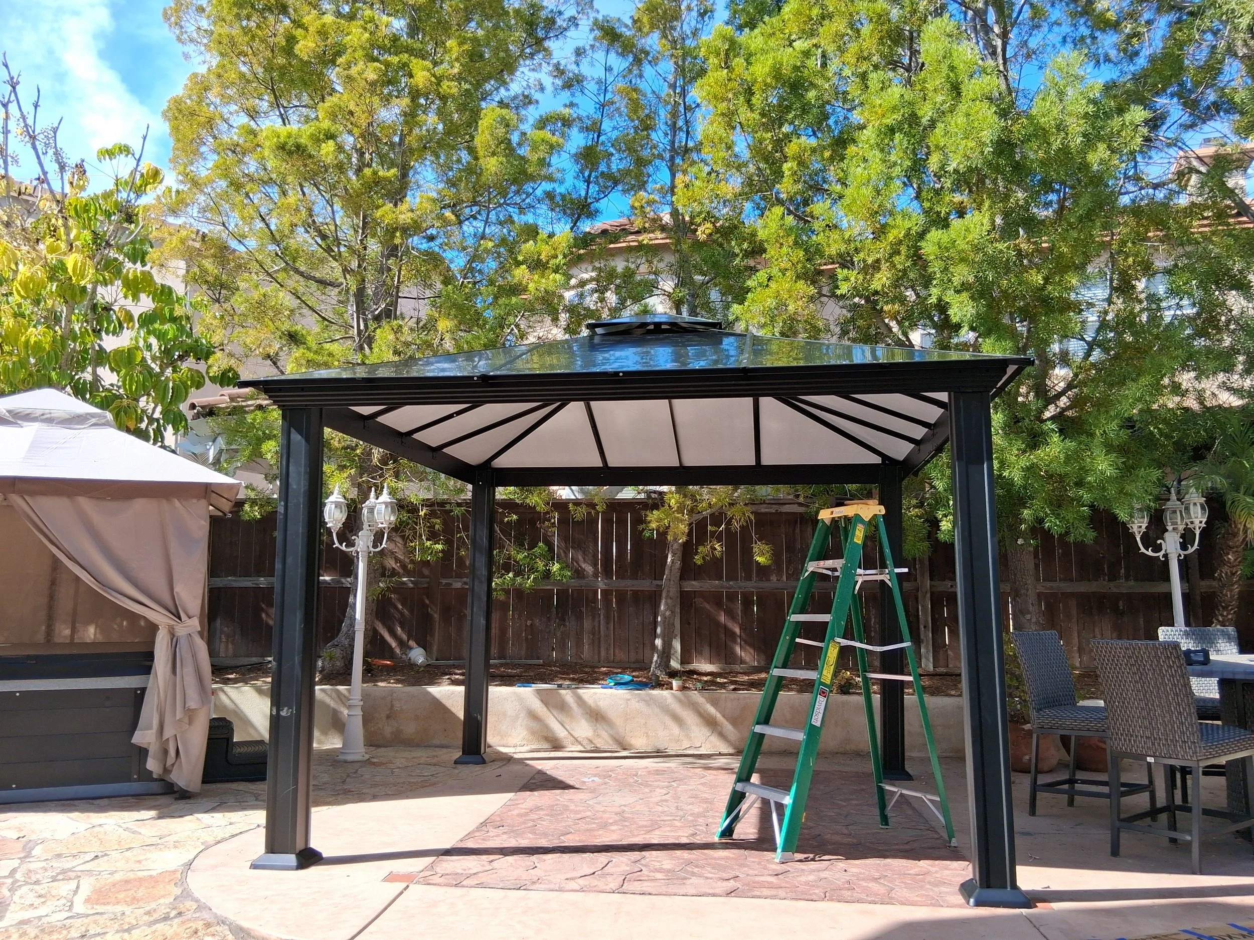 Medium hardtop gazebo Assembly_.jpg