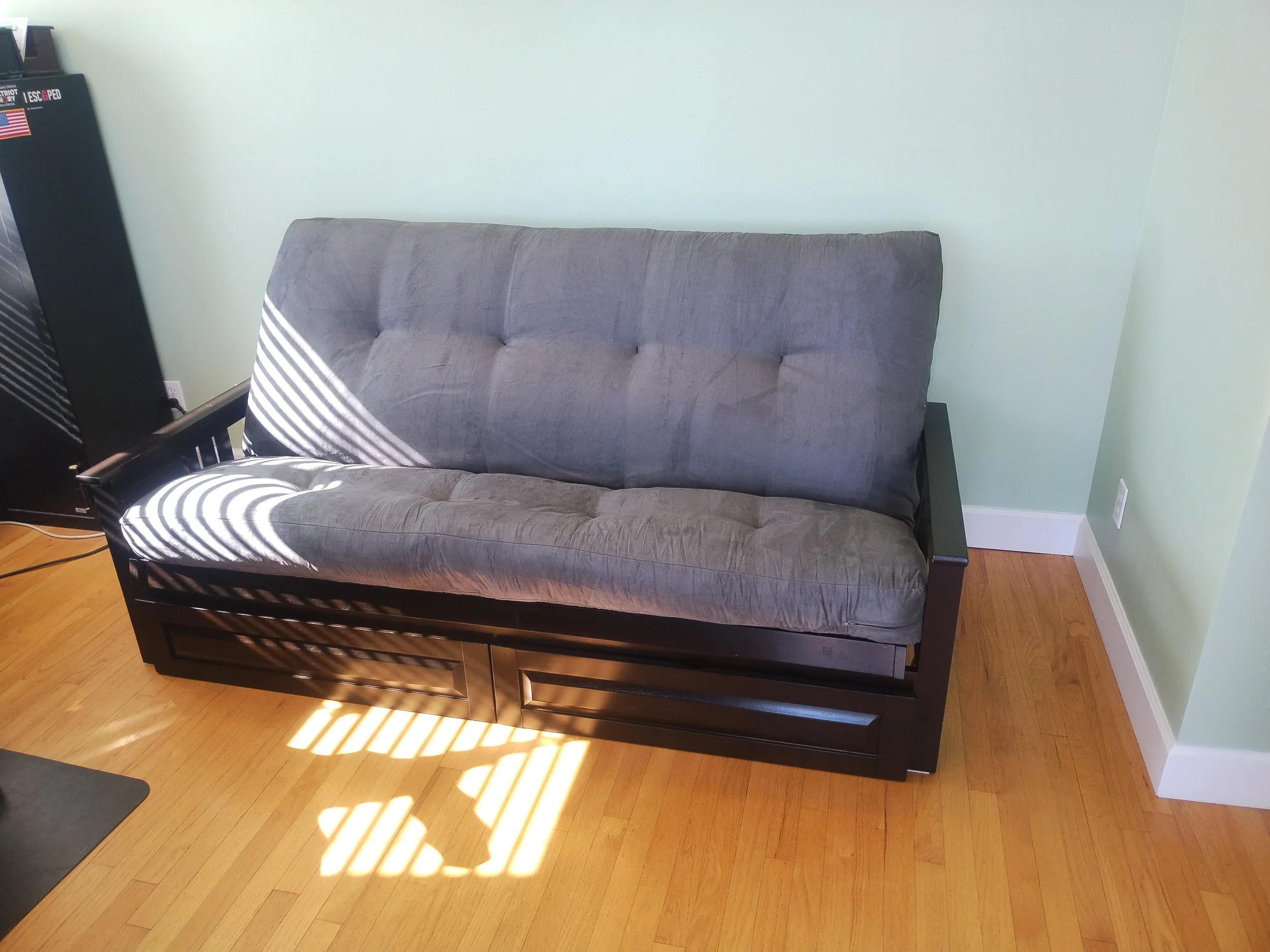 futon.jpg