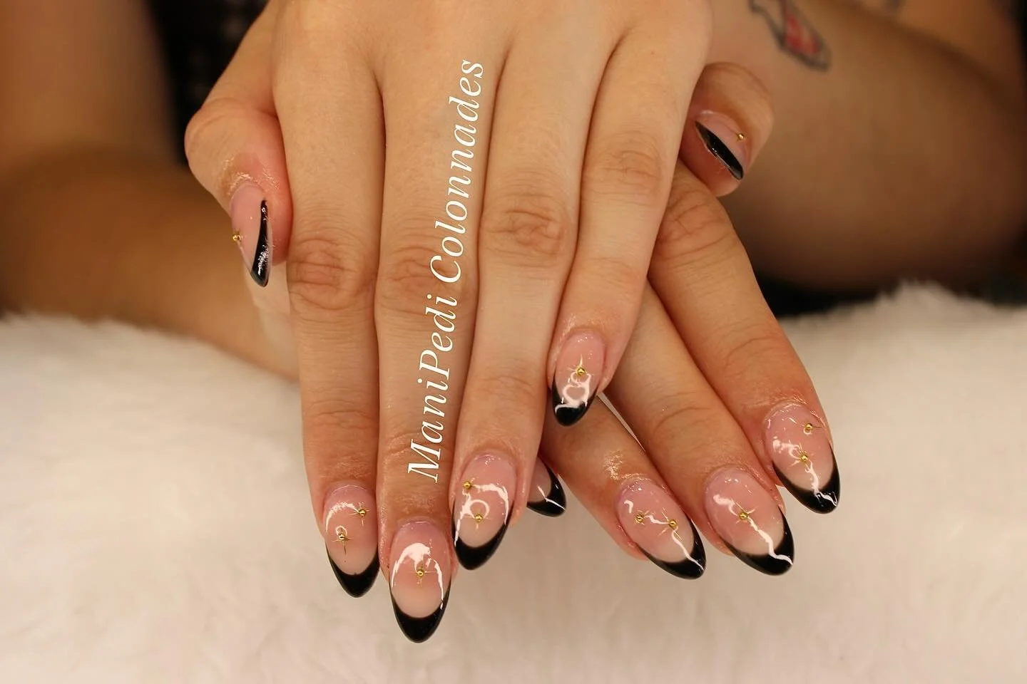 Still french but make it more cute ✨🖤
.
.
#colonnadesshopping #nails #nailsinstagram #adelaide #viral