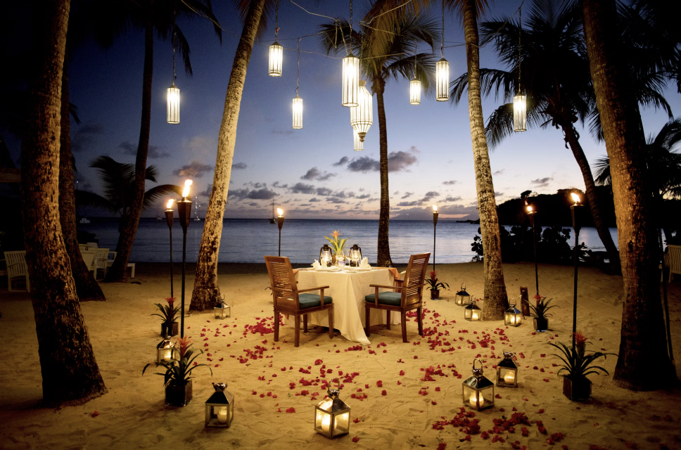 Couples Romantic Getaway Intimate Retreat Connect Escape 