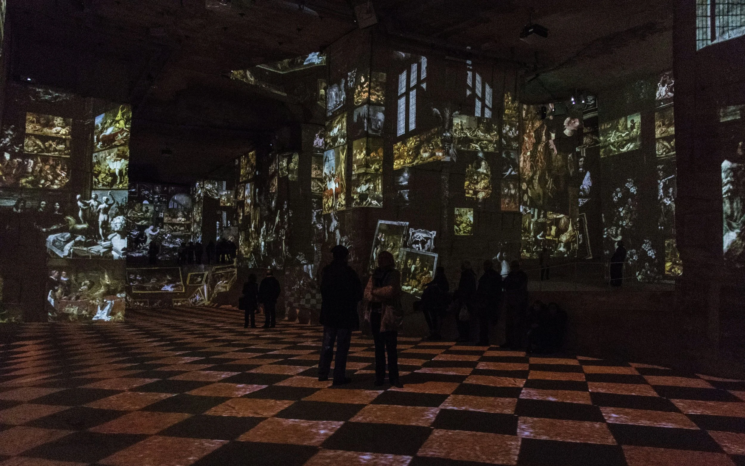 Digital Marketing Strategies for Immersive Experiences