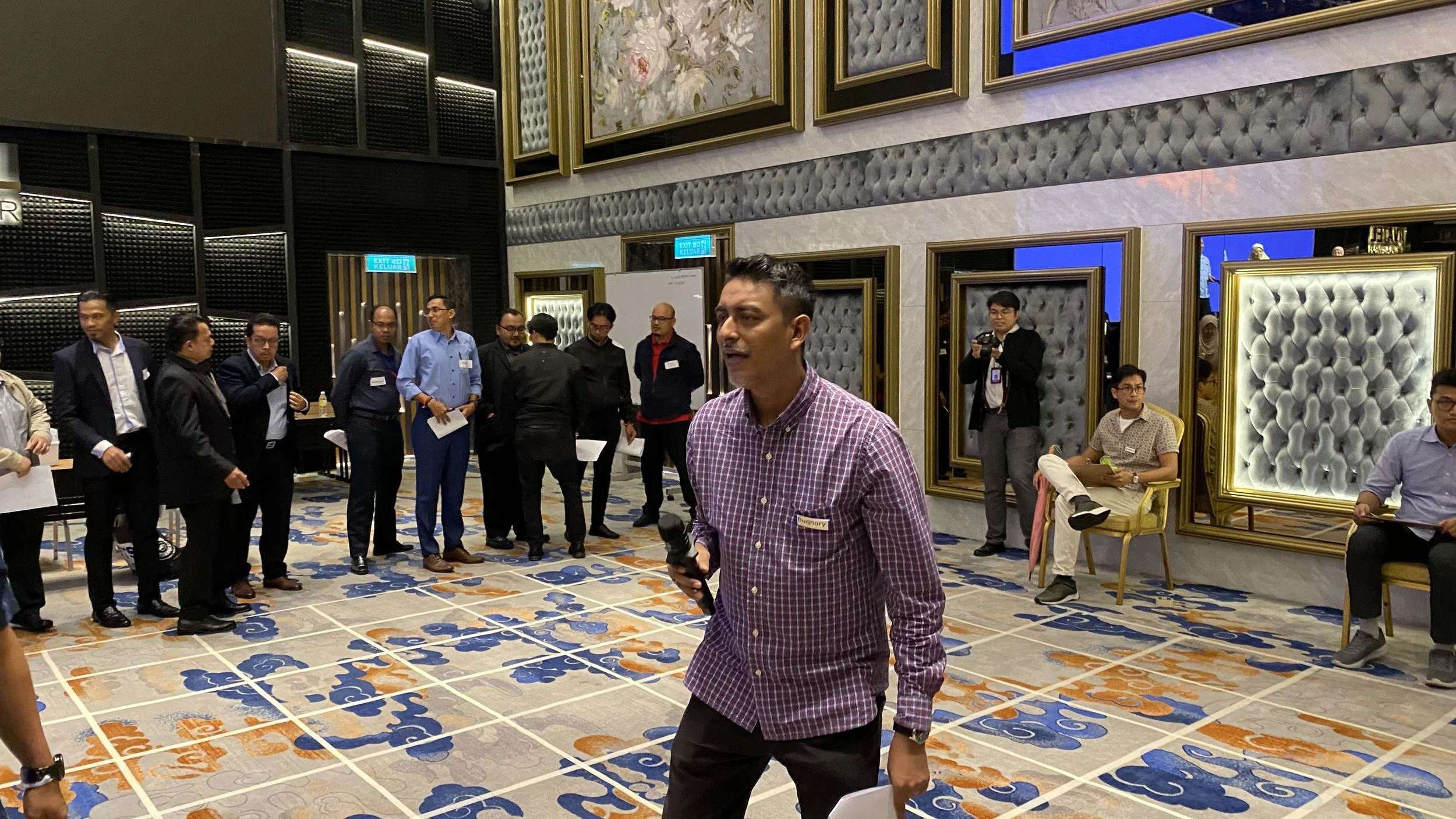 An image of the Cultural Center.