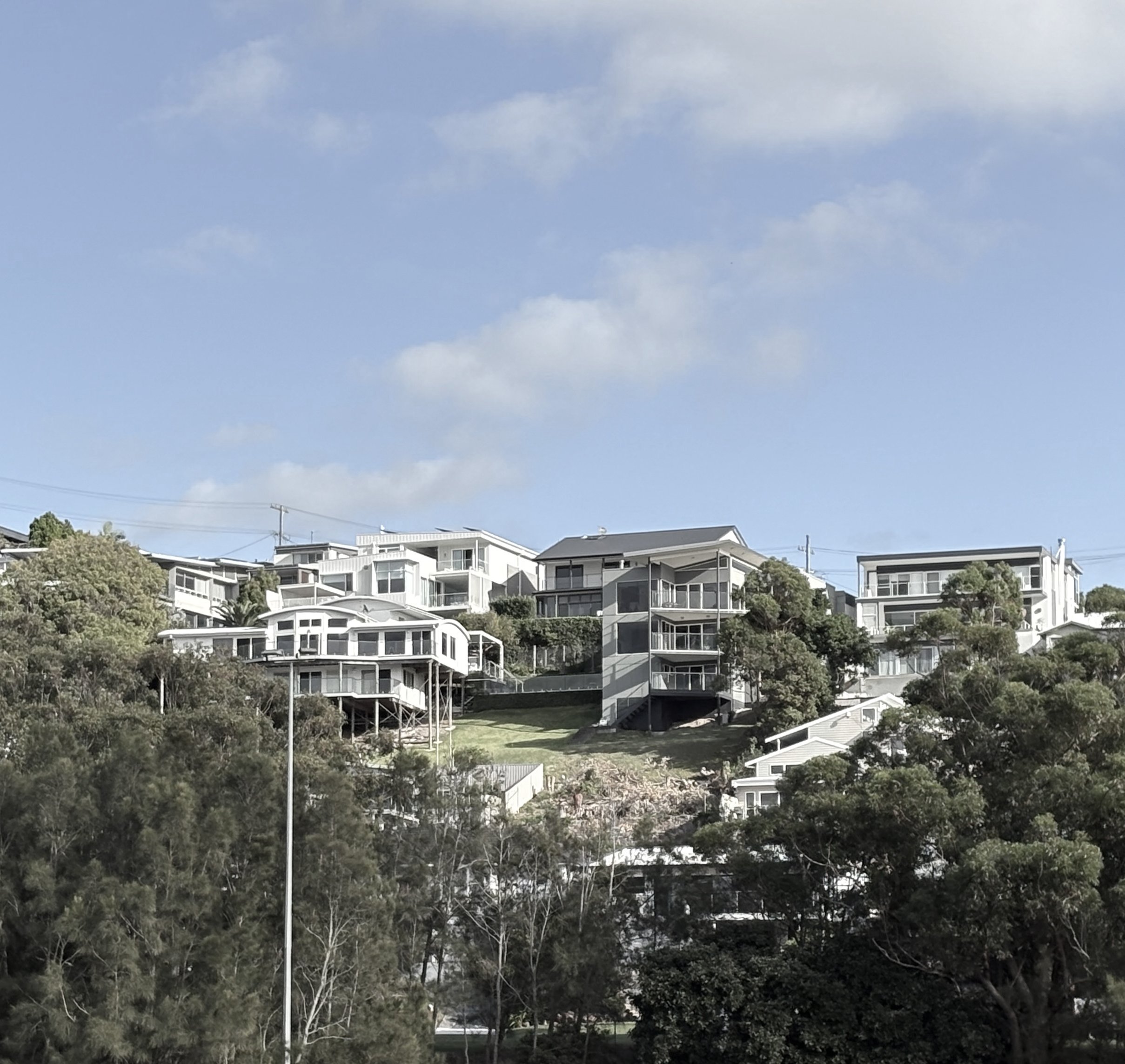 ROWAN CRESCENT_SITE 01.jpg