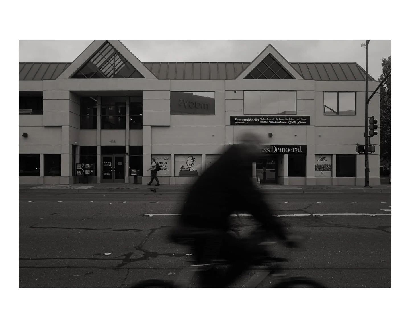 On the Move

Leica Q3

#leica #leicacamerausa #lensculture #travel #leicaq3 #leicacamera #leicaq#curiouscameraclub #lensculturestreet #leicaphotography #leica_society #bnw #blackandwhite #🔴📷 #monochrome #santarosa