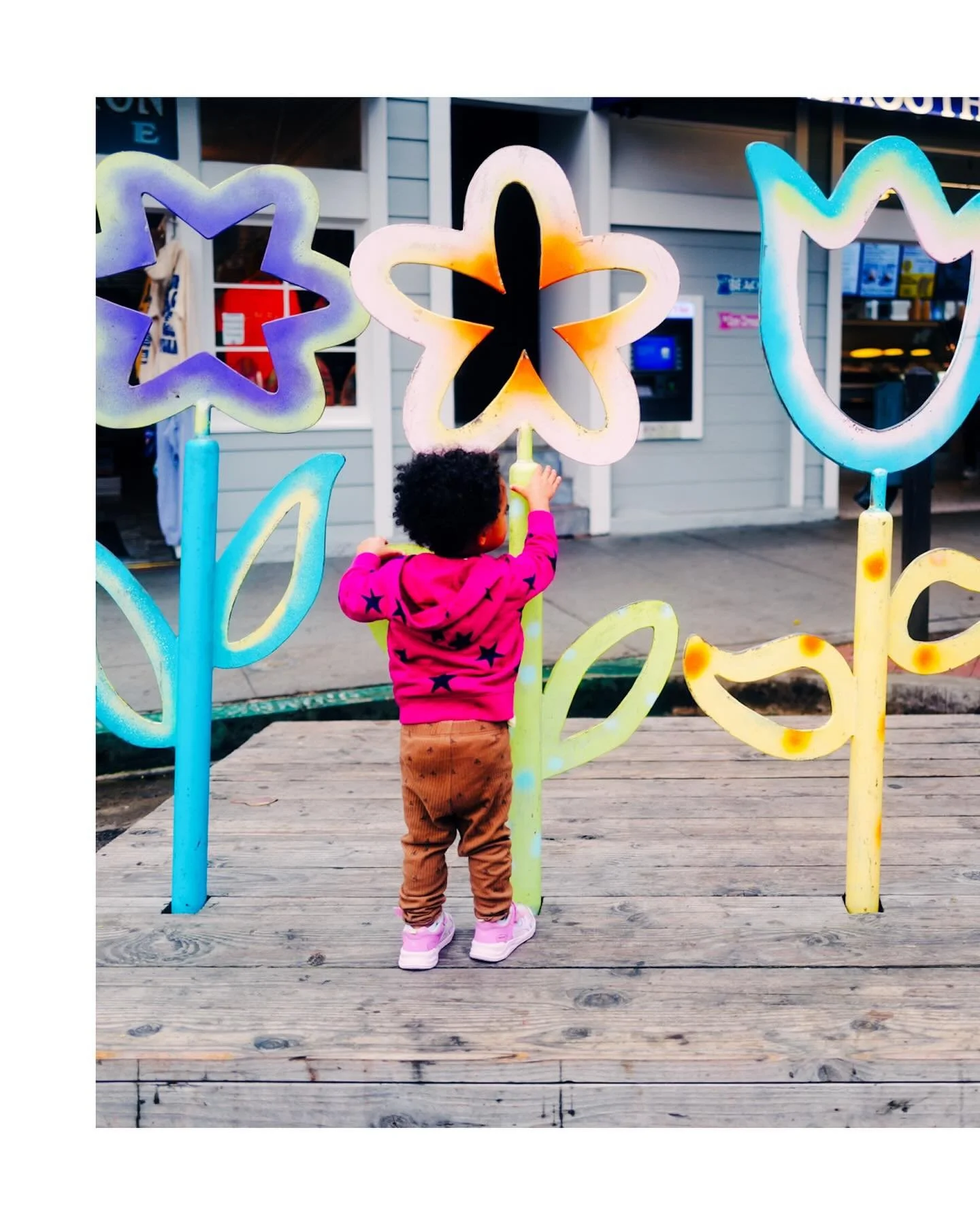 What a busy week! I feel like I was not able to pick up my camera at all while. We had the honor of spending the weekend in LA for a friends wedding. 

Got to see some old friends and got lots of fun shots from LA, Long Beach, Laguna Beach, and Disne