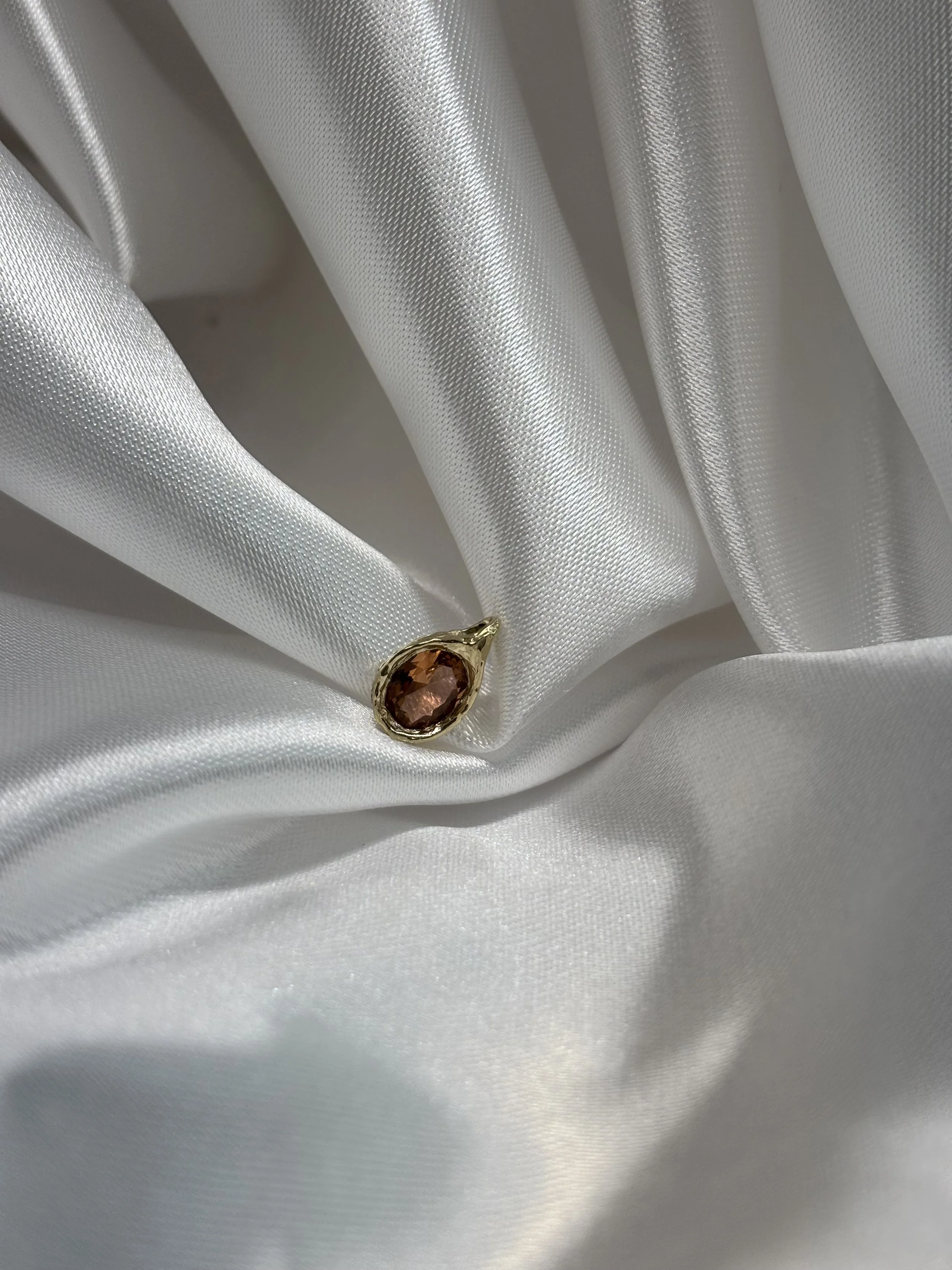 14ct Gold Glowing Padparascha Sapphire Pendent