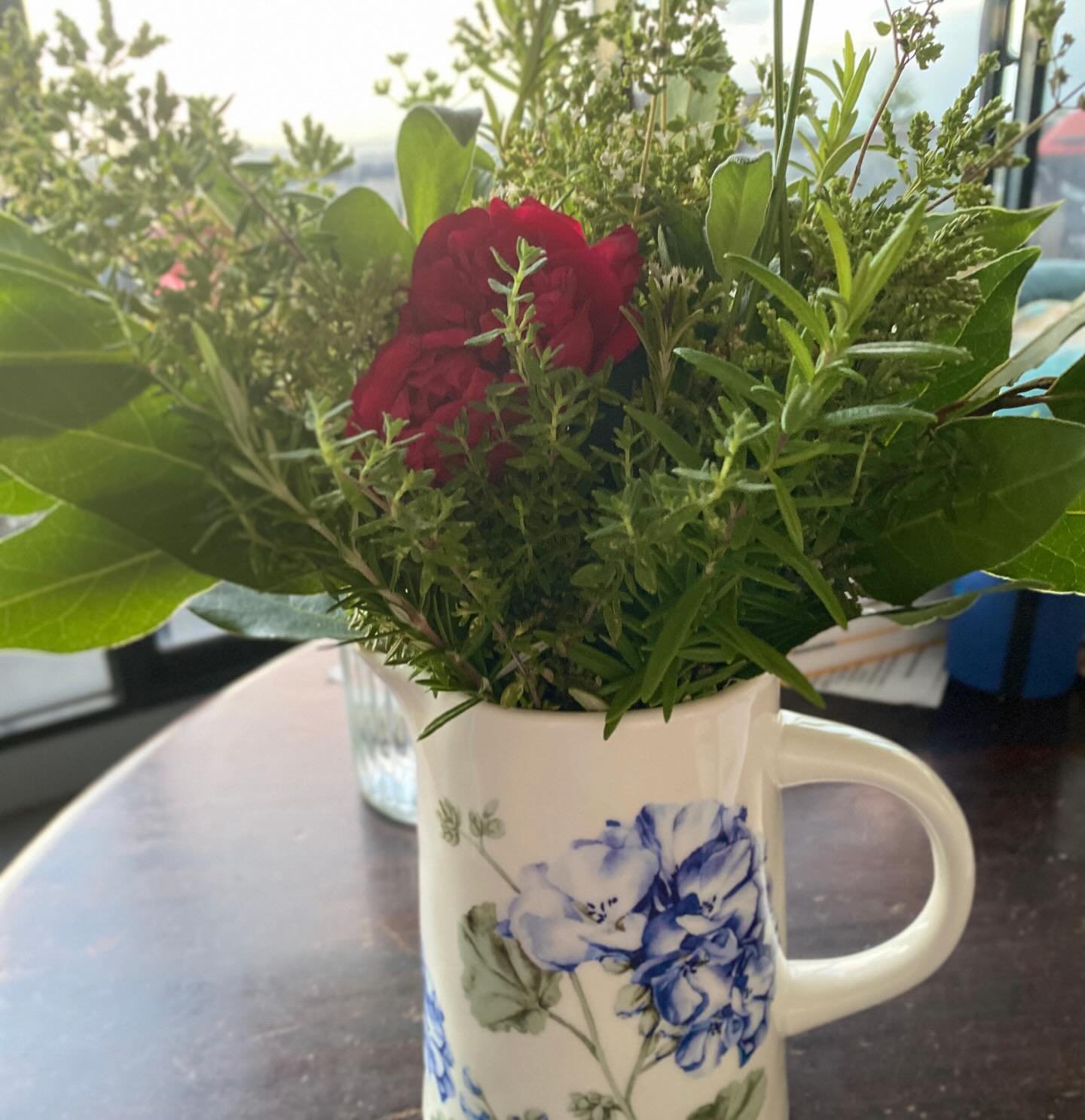 Herbs from @malmsbury.brocante and hydrangea jug from @harrisscarfe @chykak  Home range