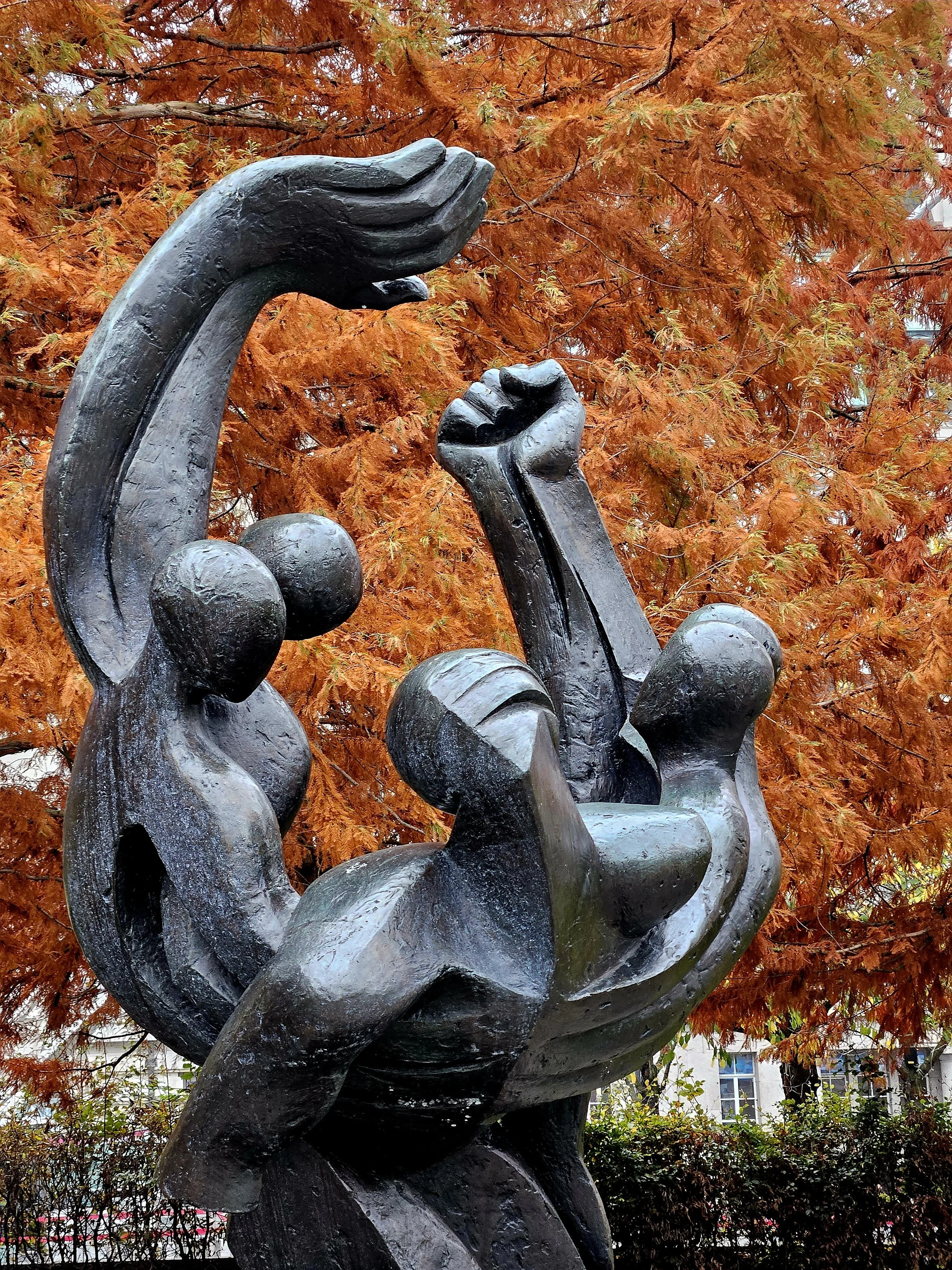 Jubilee Gardens sculpture