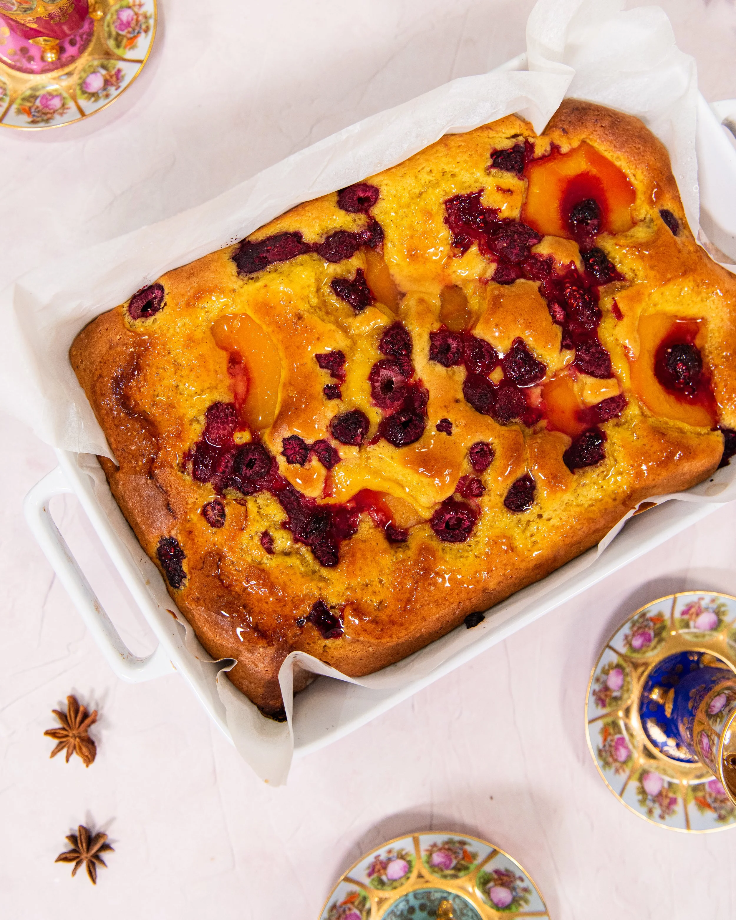 Peach &amp; Raspberry Batter Cake 