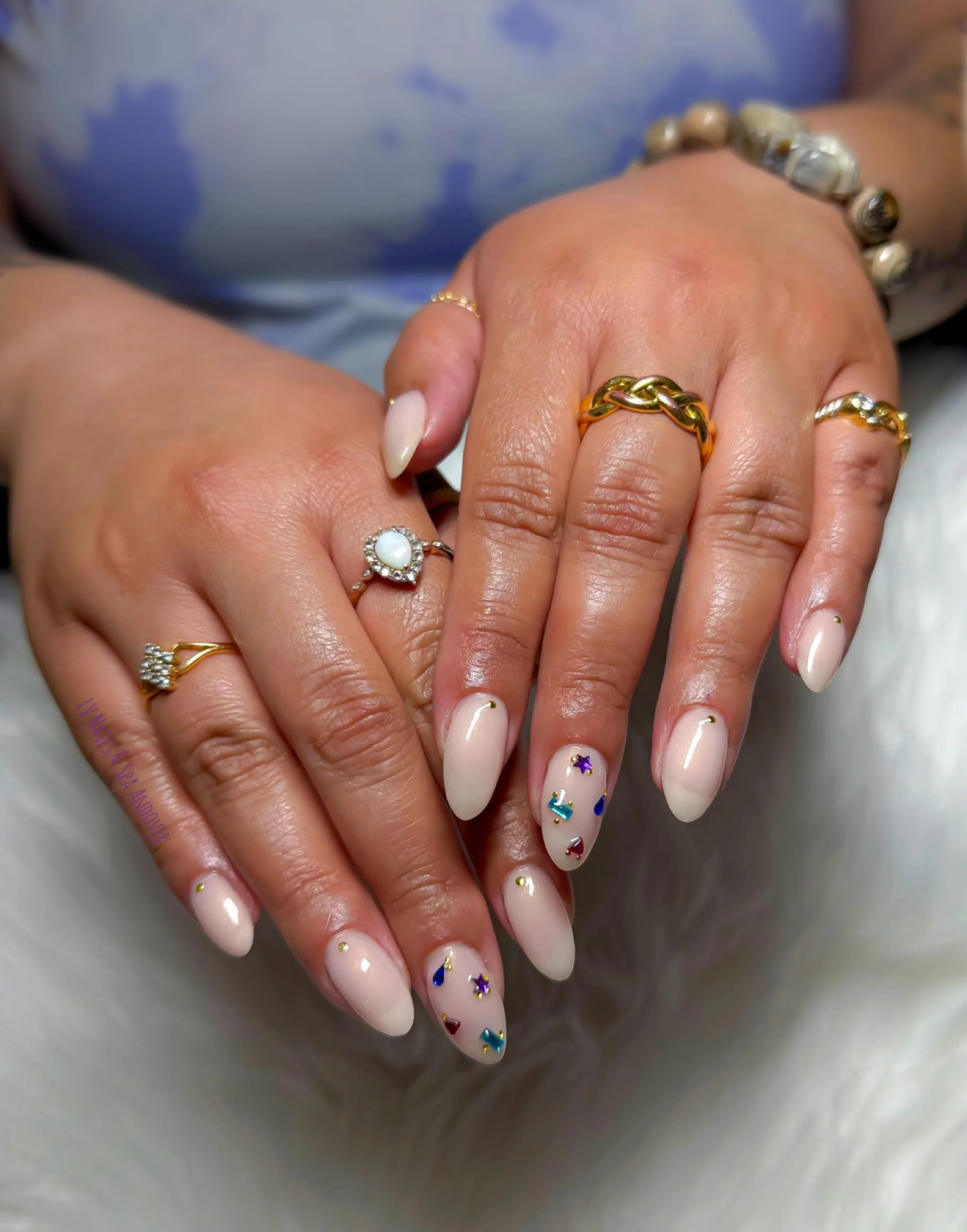 Neutral with a side of blings 💎💎 #gelbuildernails #lvnailsandover #nailsofandover #blingnails #nudenails