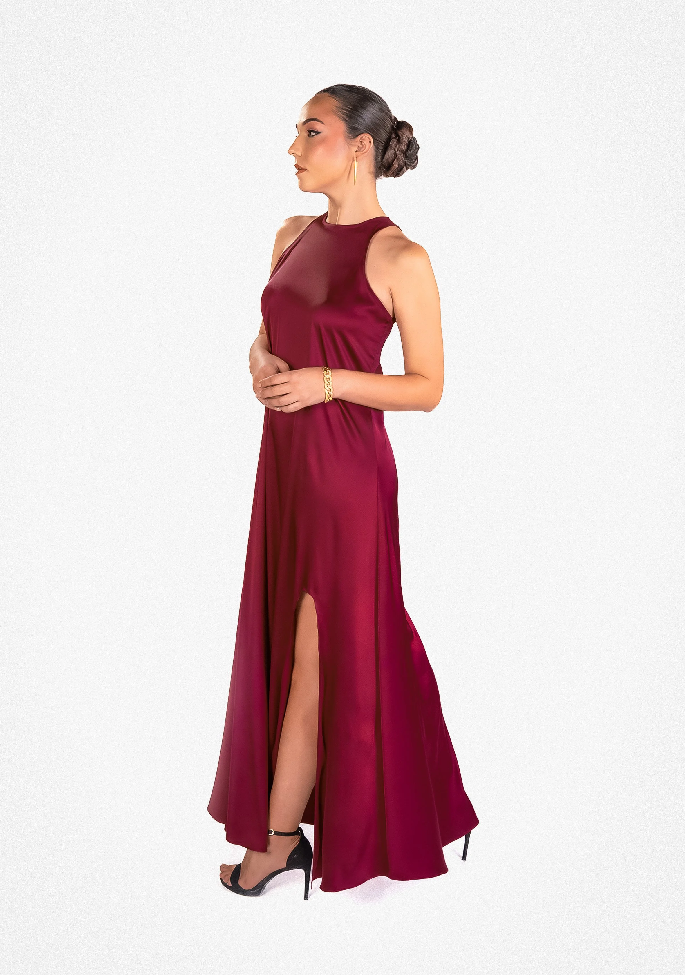 Timeless full-length dress with a clean, contemporary aesthetic (4).jpg