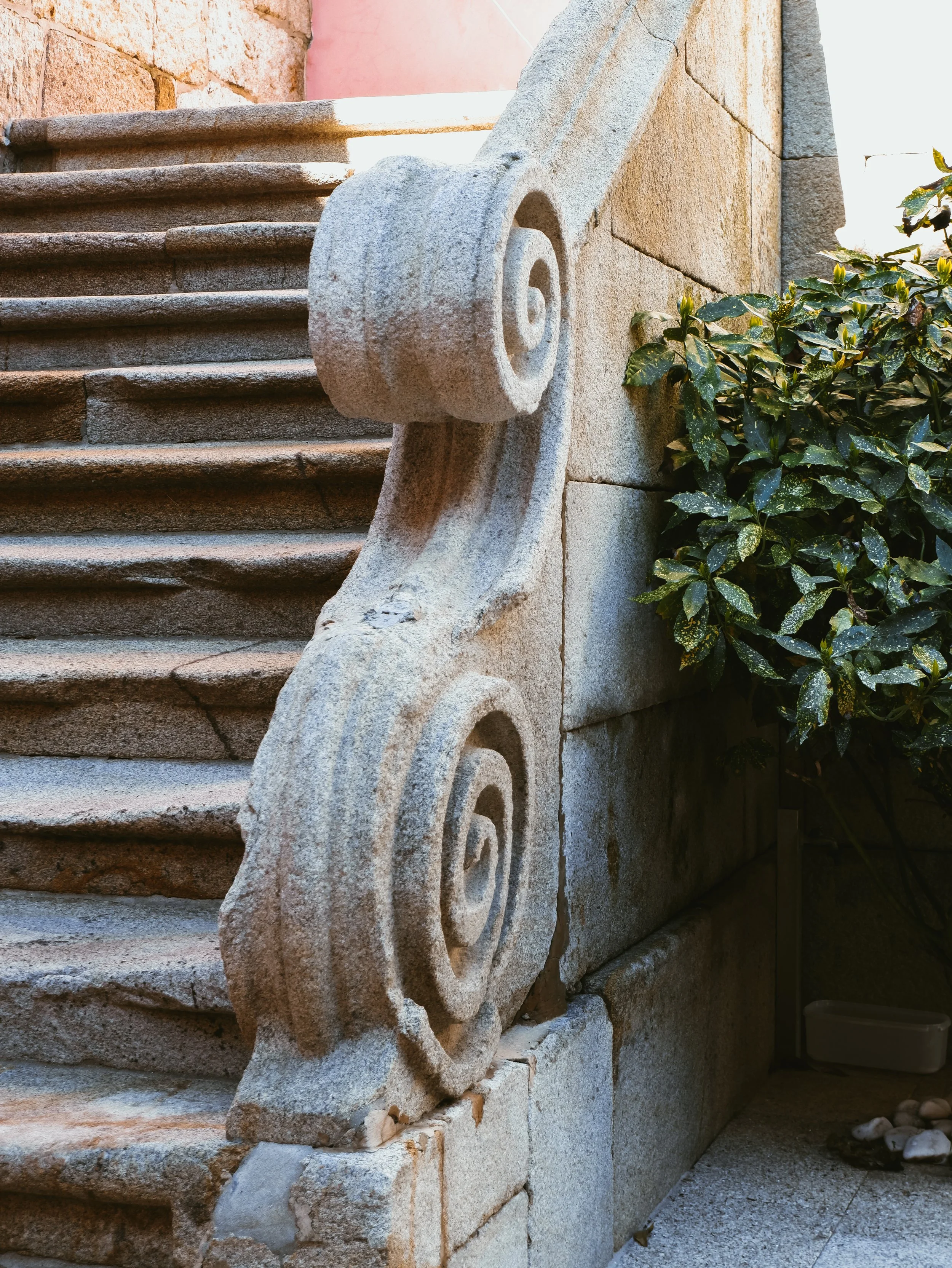 Historic stone staircase with carved details and rustic textures reflecting the heritage character of the property, Casas Novas Countryside Hotel Spa & Events – Chaves, Portugal.