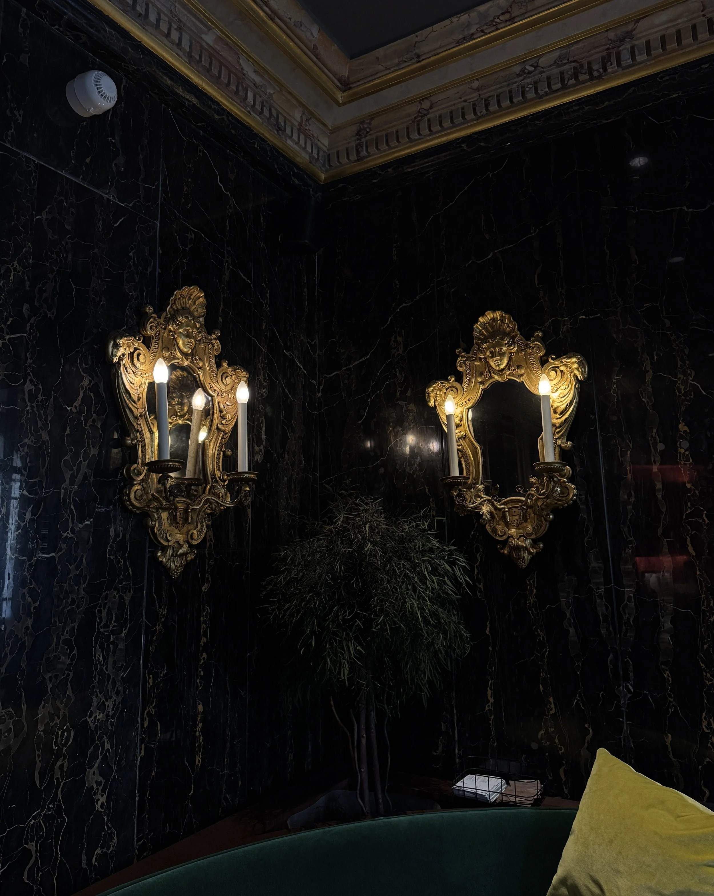 Staying at Victoria Palace – Timeless Elegance on Paris’ Left Bank