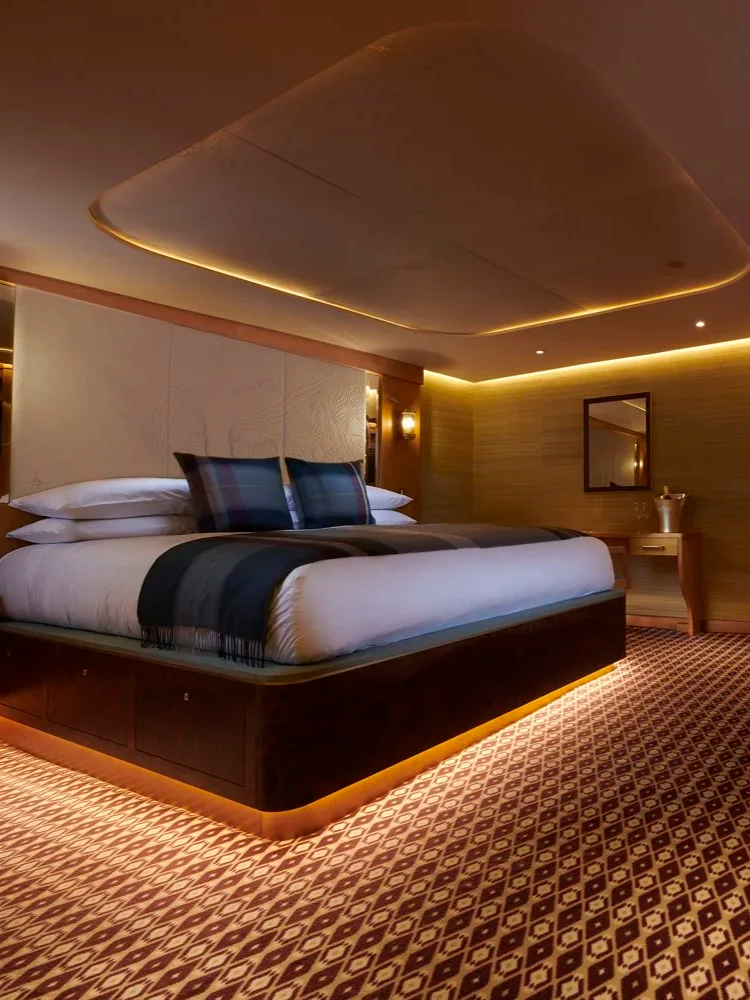 Signature Hyskeir Suite showcasing bespoke luxury aboard Fingal Hotel