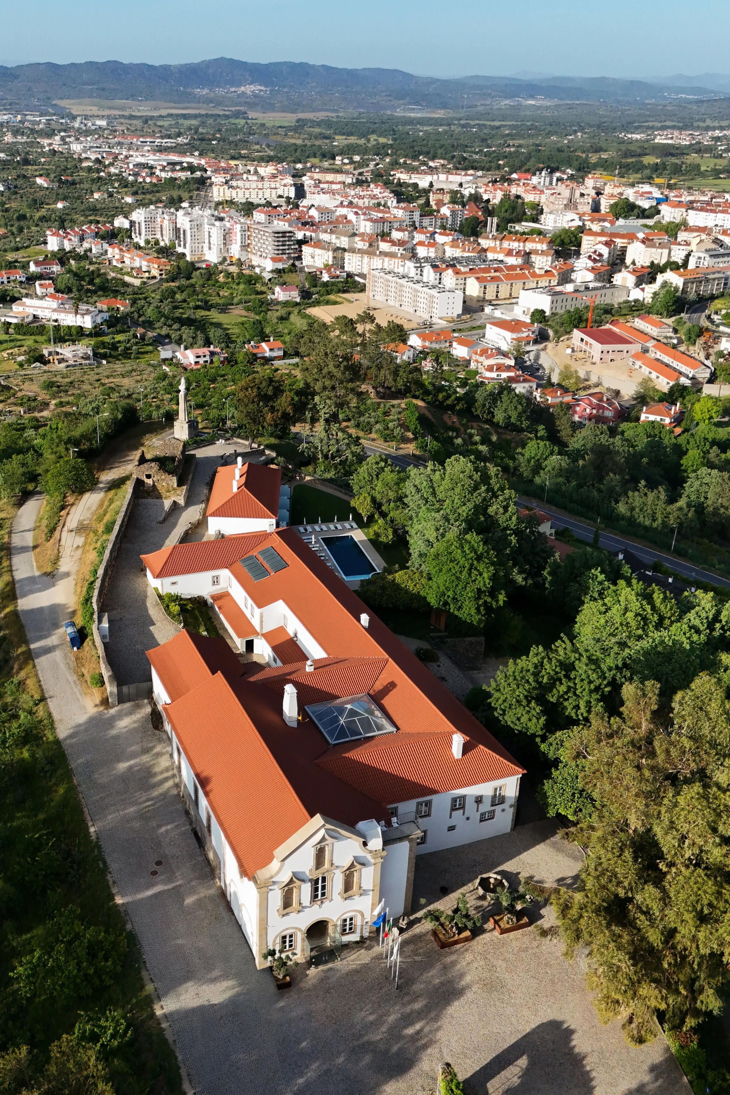 Historic convent hotel overlooking Fundão and the Serra da Gardunha landscape in Portugal