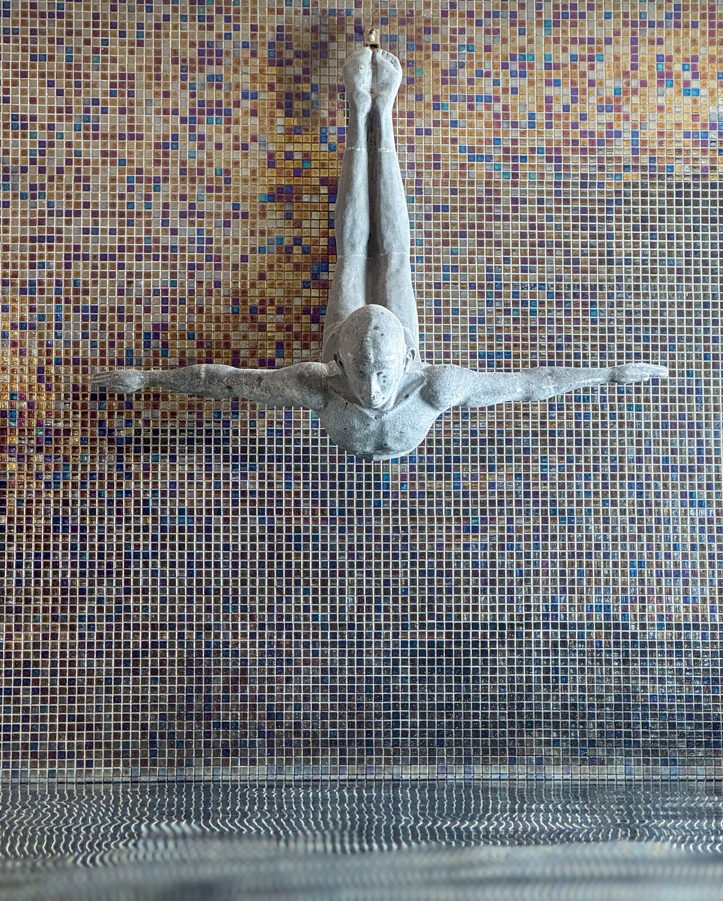 Indoor wellness area featuring artistic décor and tranquil spa atmosphere