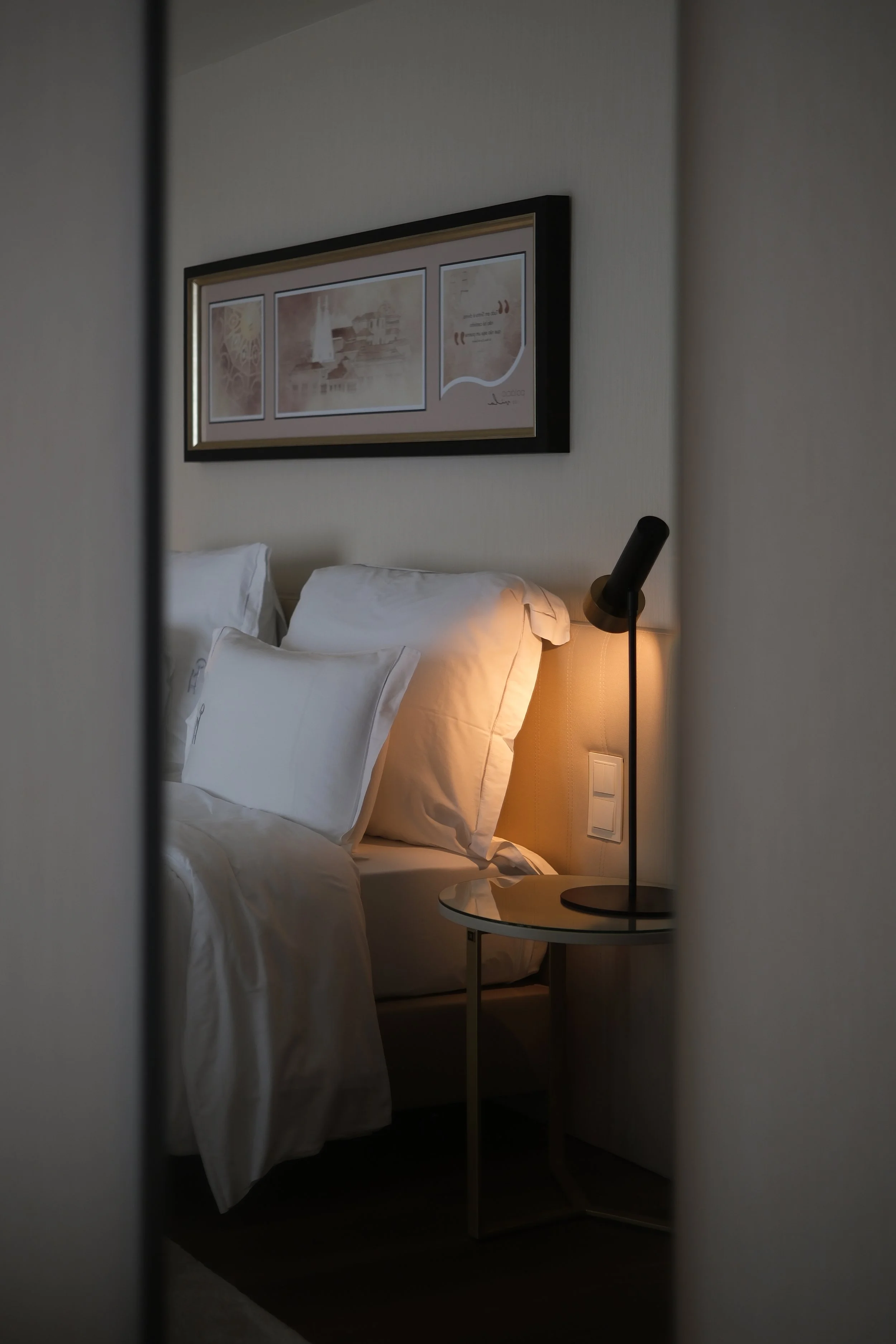 Soft evening light inside a guest suite at Quinta da Maquia in Portugal