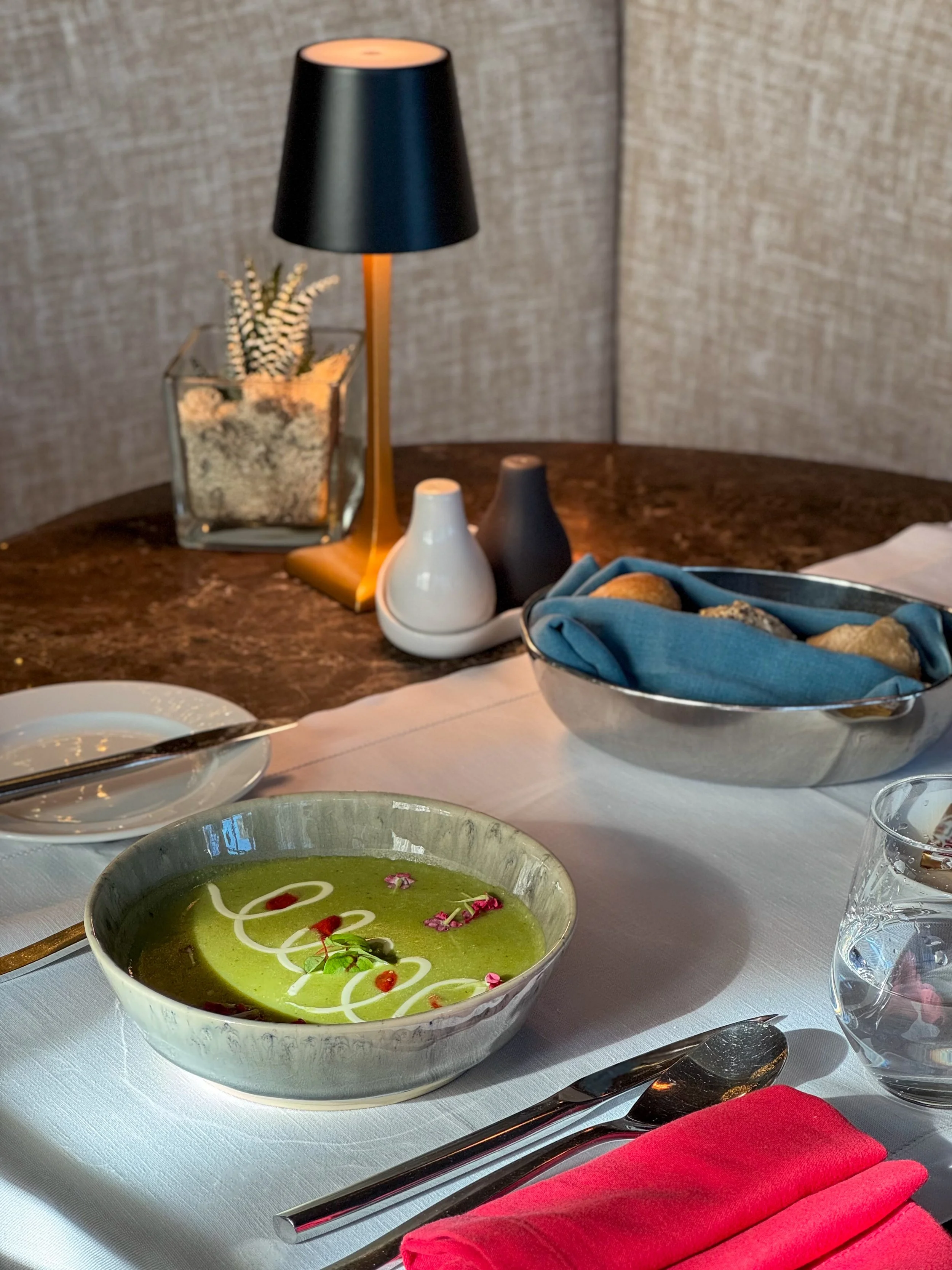 Seasonal gourmet starter served at the hotel’s refined restaurant in Lisbon