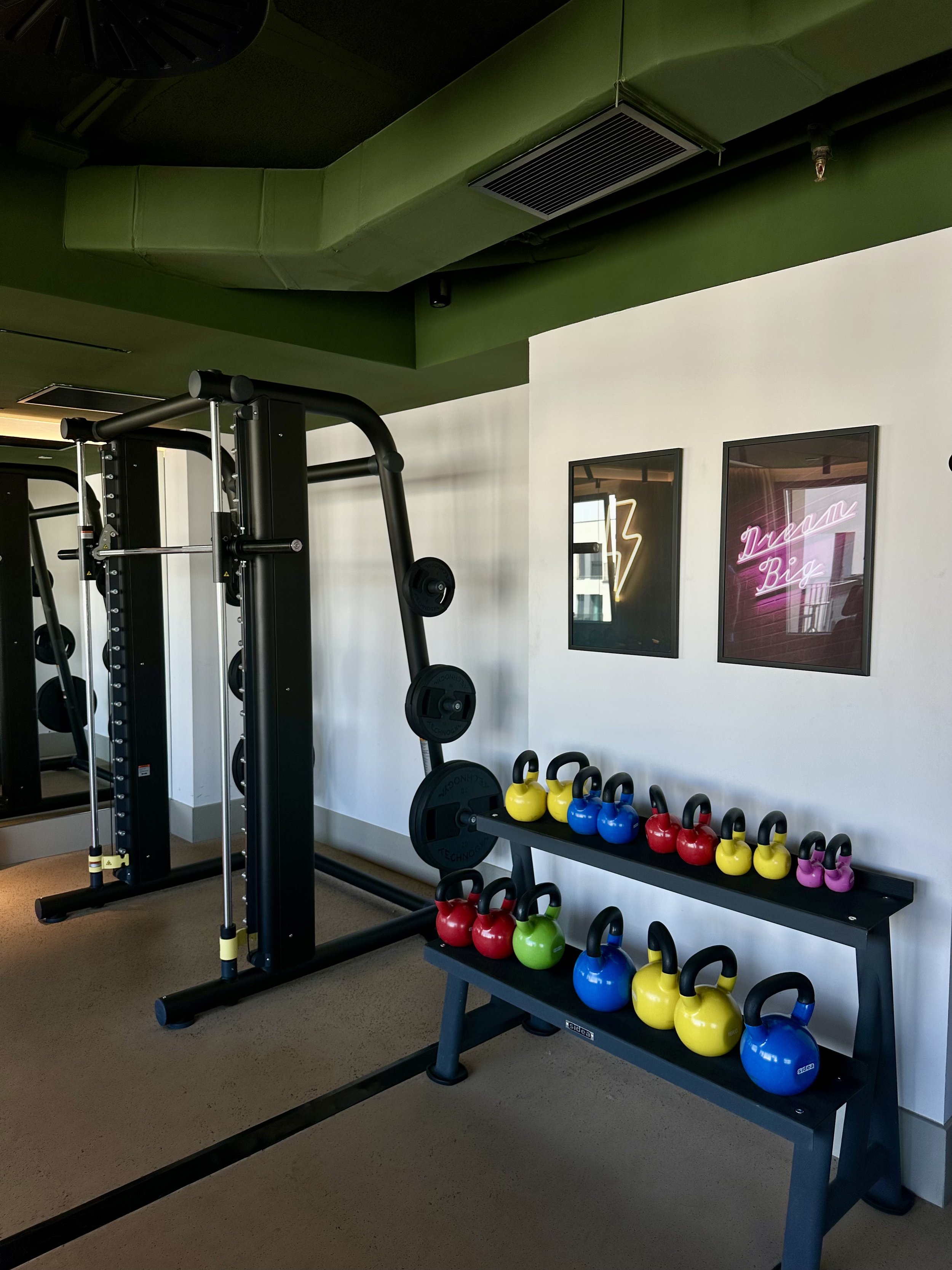 Fully equipped fitness studio for everyday workouts during your stay