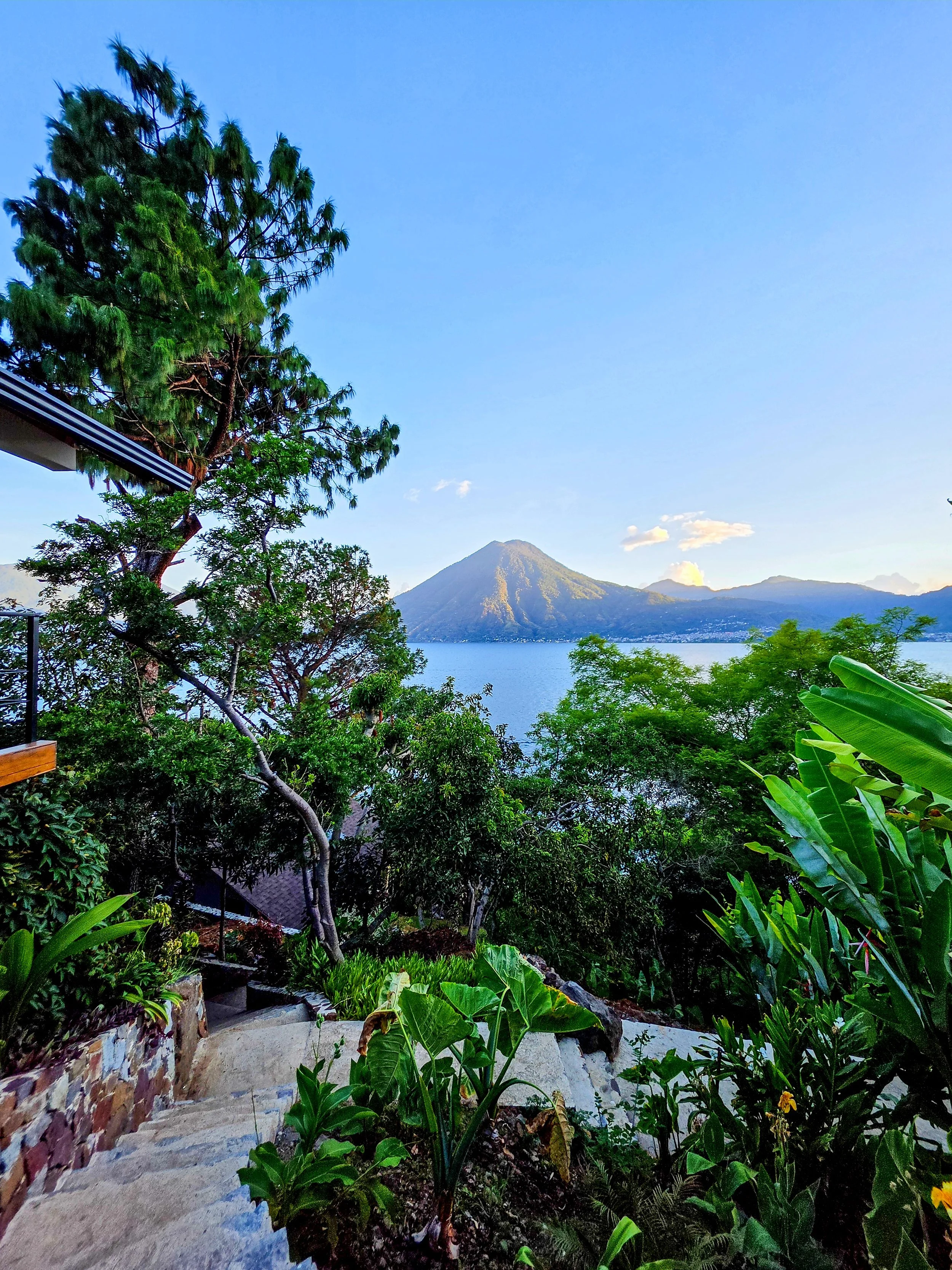 Lush tropical gardens overlooking Lake Atitlán with breathtaking volcano views




  









ChatGPT can make mistakes. Check important info.