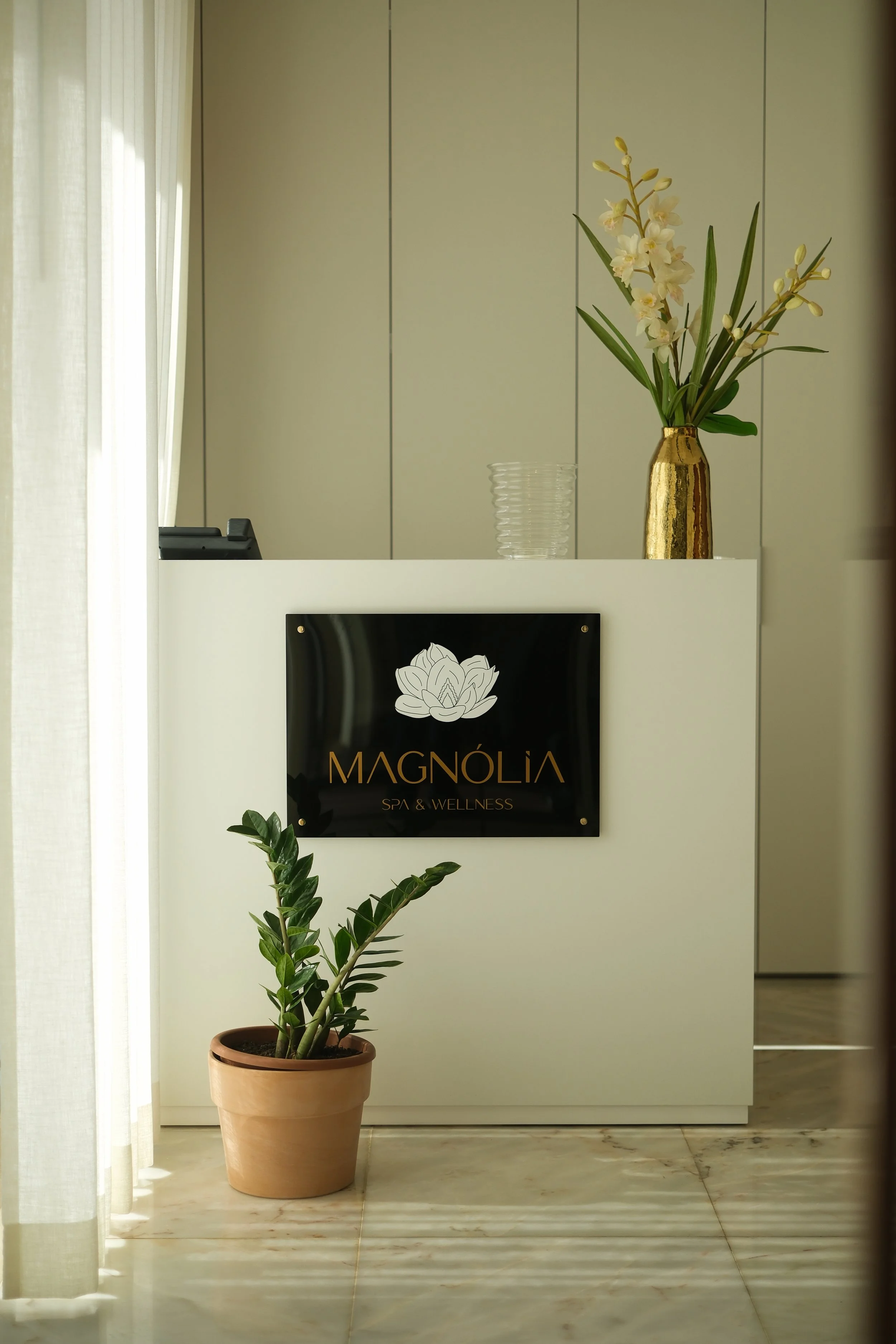 Magnólia Spa & Wellness reception at Quinta da Maquia in Sintra