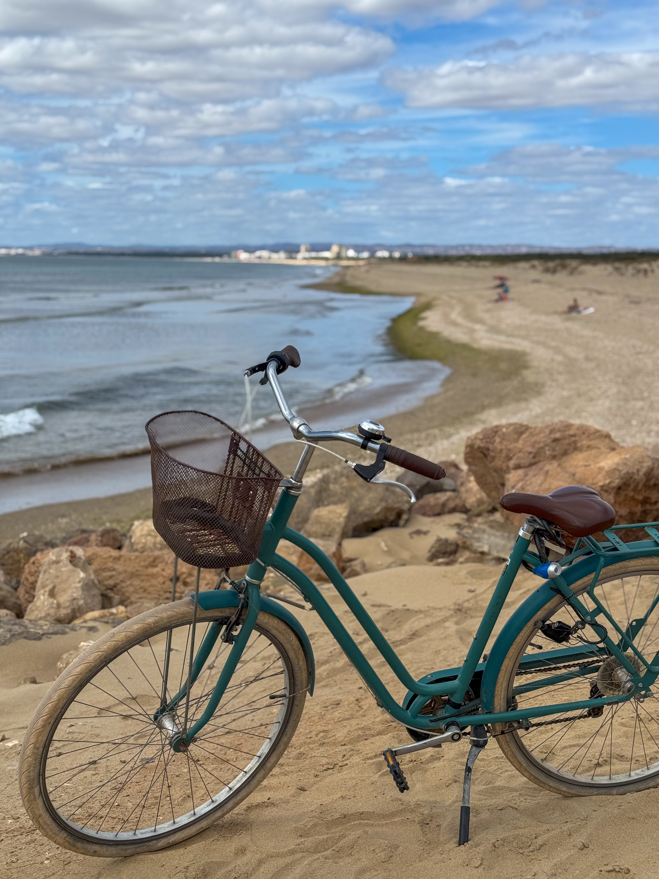 Complimentary bicycles available for exploring Monte Gordo’s beachfront promenade