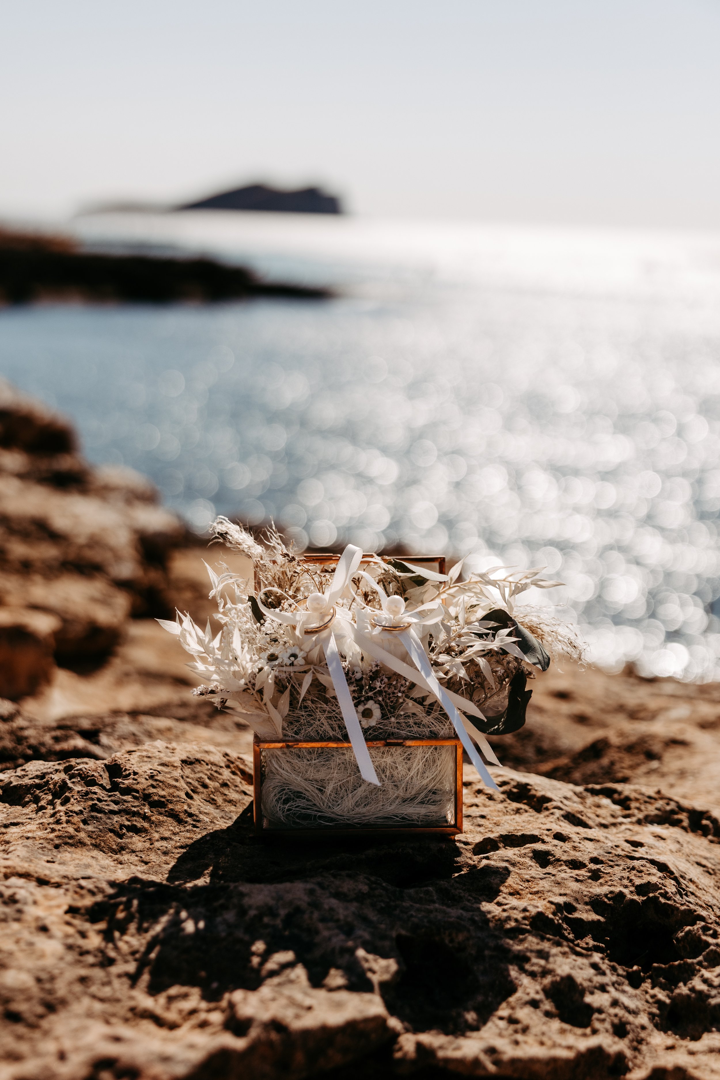 Ringbox-aus-Glas-Destination-wedding-graz-ibiza.jpg