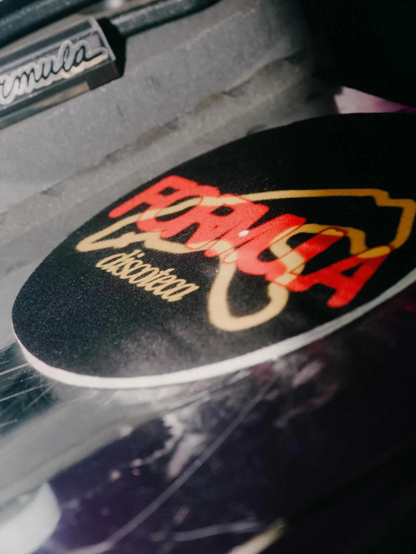 This was @discotecaformula x CCC ❤️&zwj;🔥 From the first track to the last beat, it was pure lift-off thanks to @this_is_robert_owens, @san_soda and @pit___crew 🔥

Shots by @andreswillaert