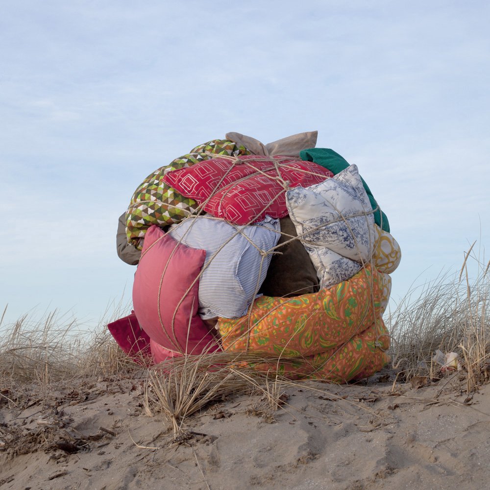 Constructions, Pillow Ball, 2018.
Archival pigment print
24 × 24 in., edition of 2 + 1 AP
12 × 12 in., edition of 20 + 2 AP