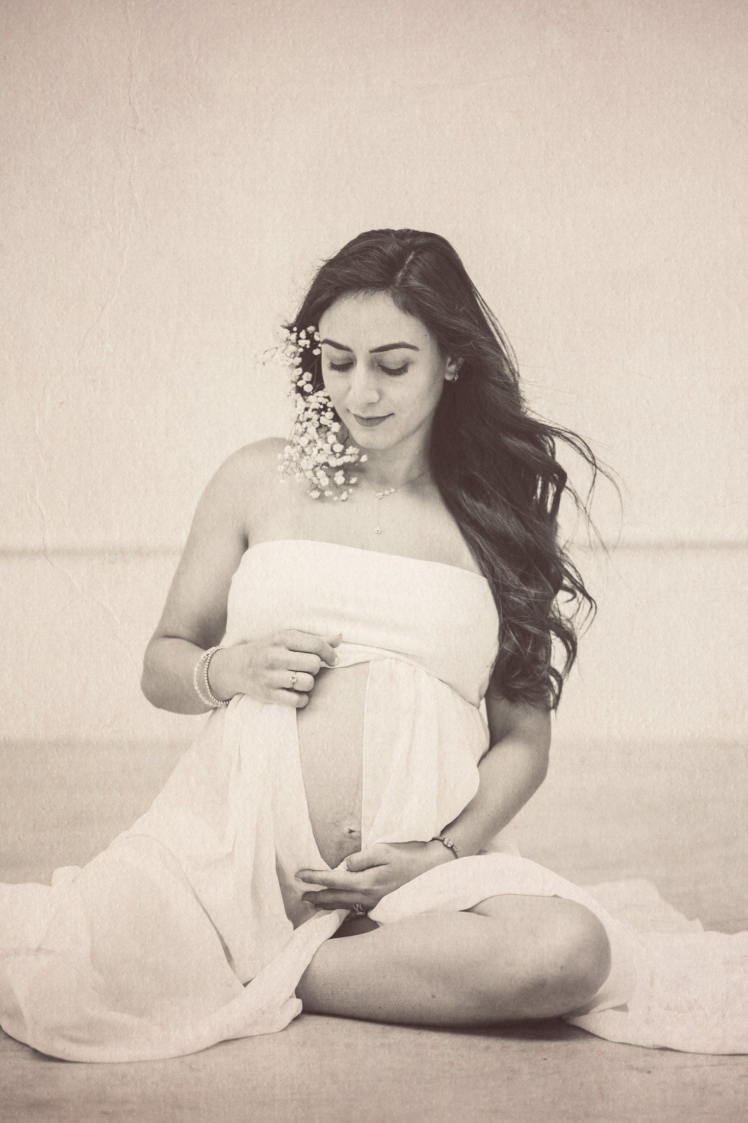 Beautiful woman maternity glow Chicago Portrait Photography Session