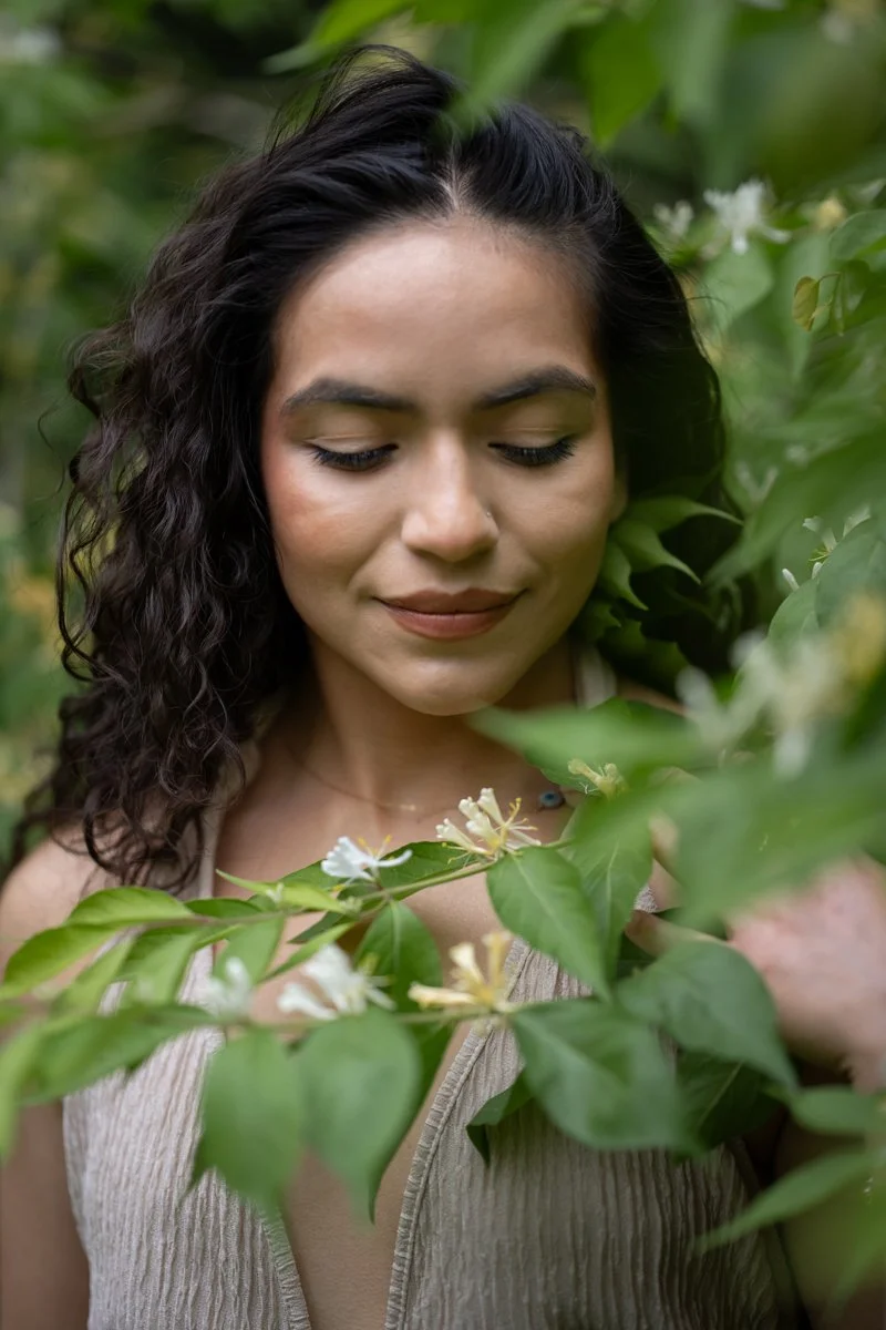 a portrait of a beautiful woman set against the backdrop of nature in illinois