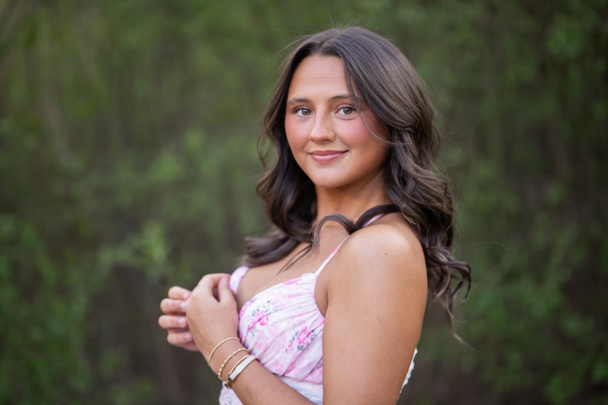 senior portrait smile