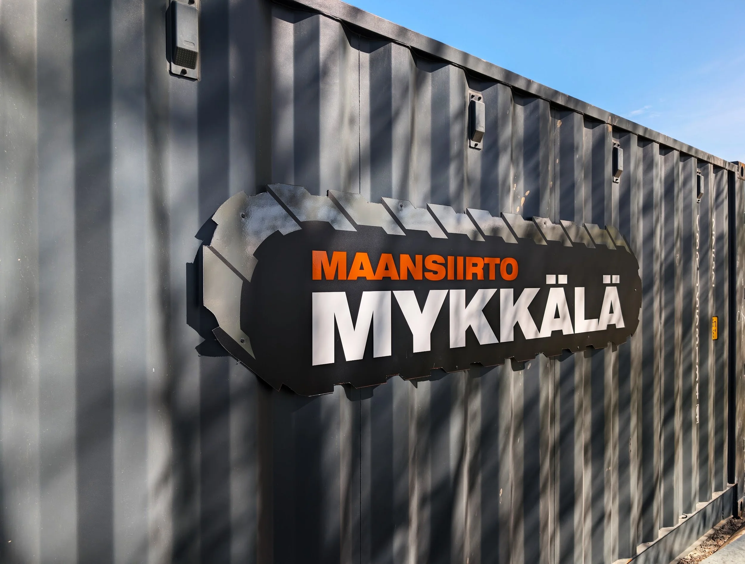 Alumiinikyltti, muotoonleikaus ja asennus
