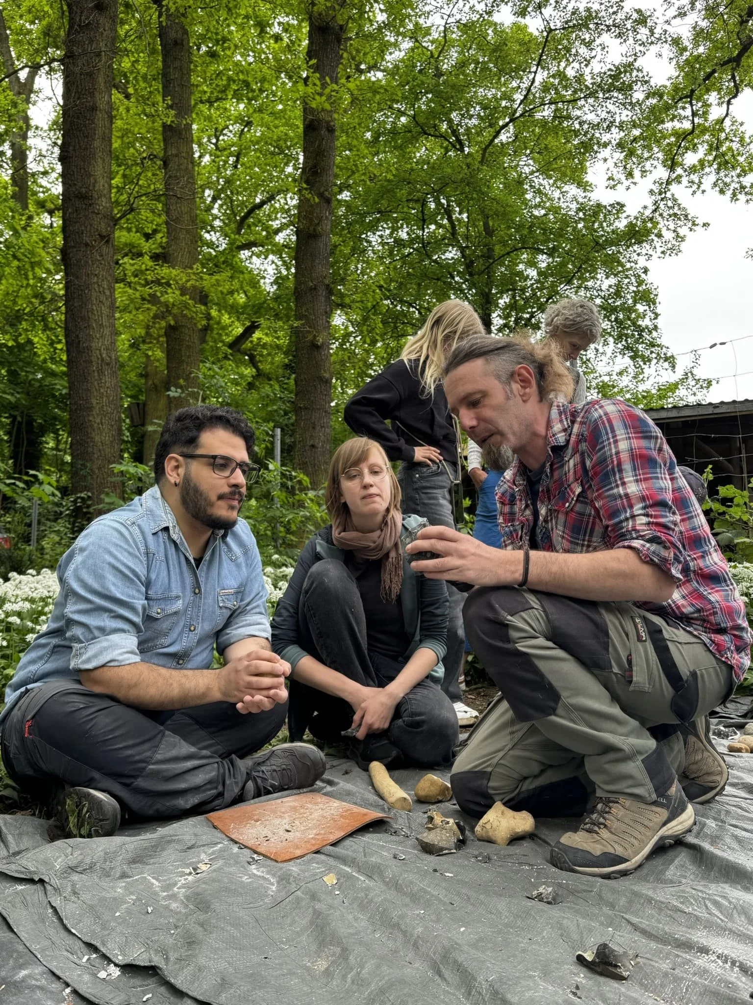 Morgan_Workshop Flintknapping - Morgan Roussel.jpeg