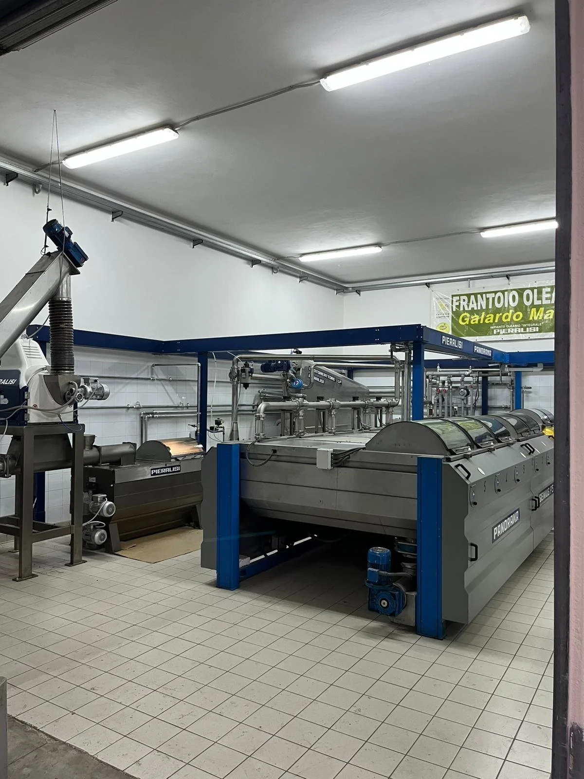 WhatsApp Image 2025-12-21 at 17.39.25.jpeg