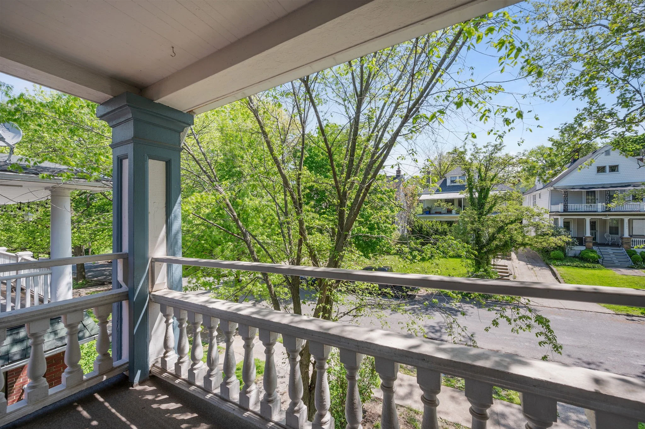 24-web-or-mls-DSC_1393balcony.jpg