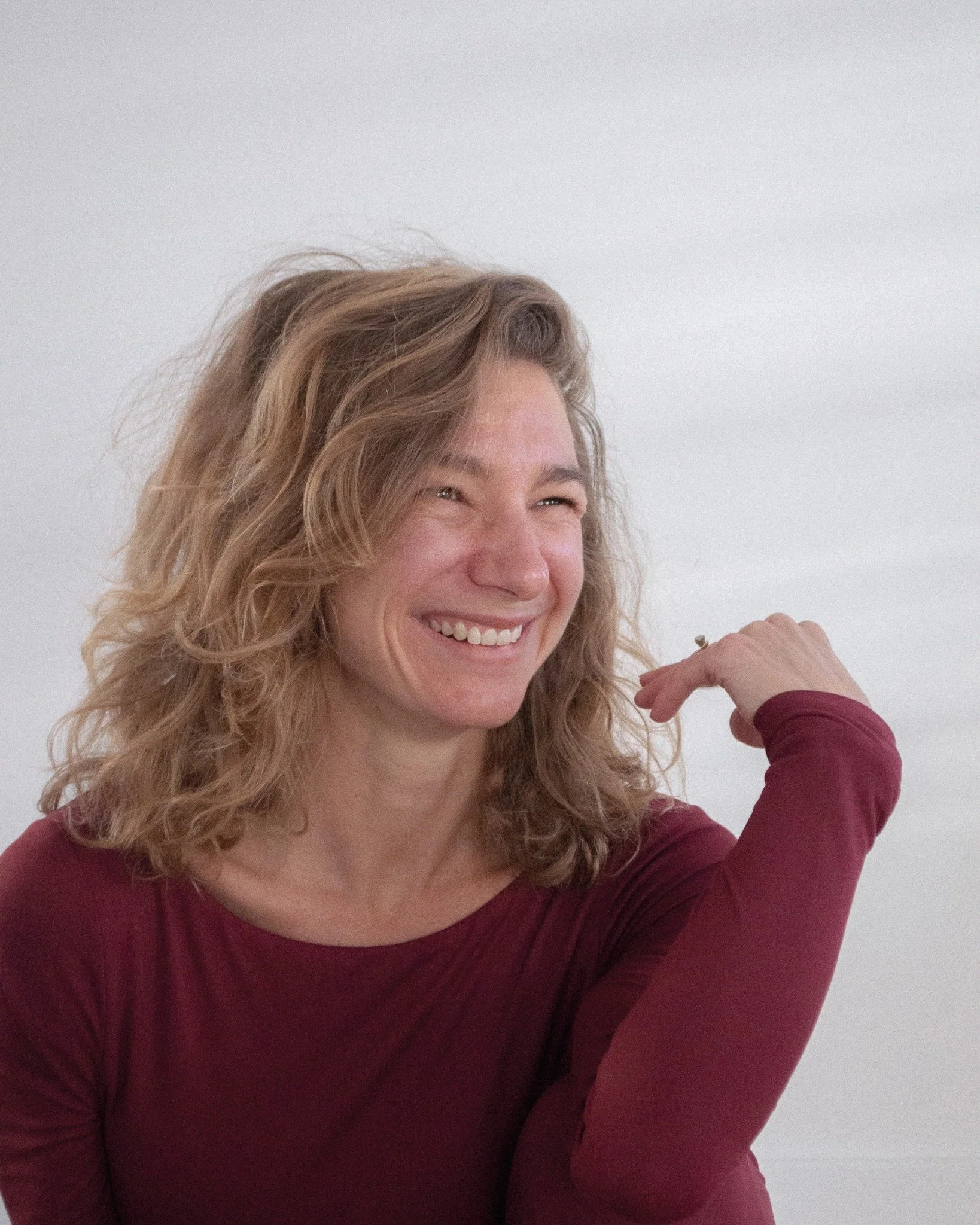 Portrait de nos professeures ✨

Aujourd&rsquo;hui, nous vous pr&eacute;sentons L&eacute;onie @flow.withleo , l'une de nos professeure &agrave; l&rsquo;&eacute;nergie &agrave; la fois profonde, engag&eacute;e et apaisante.

Dans sa pratique comme dans