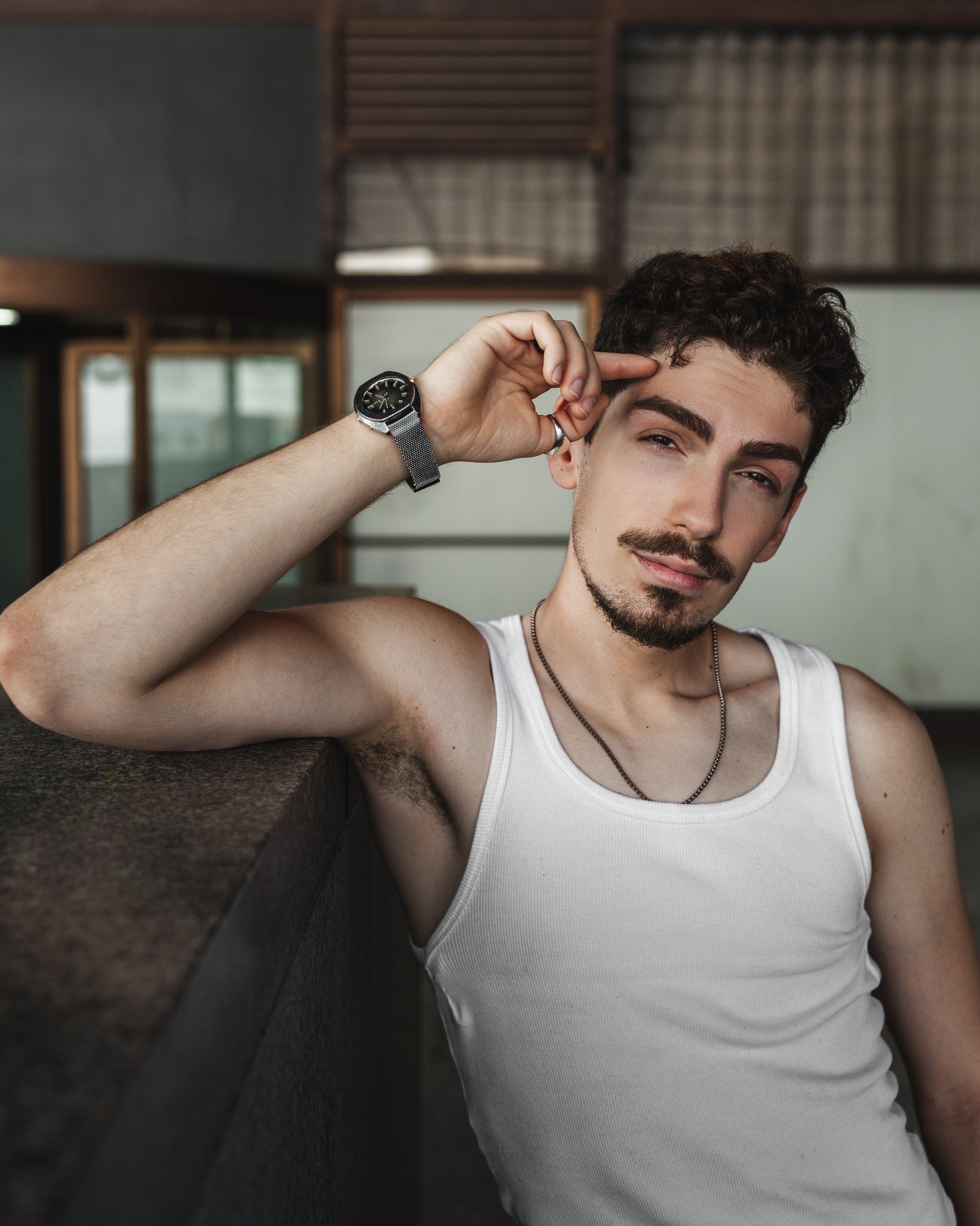 Outdoor fashion campaign – male model street style · fashion film & photography Madrid