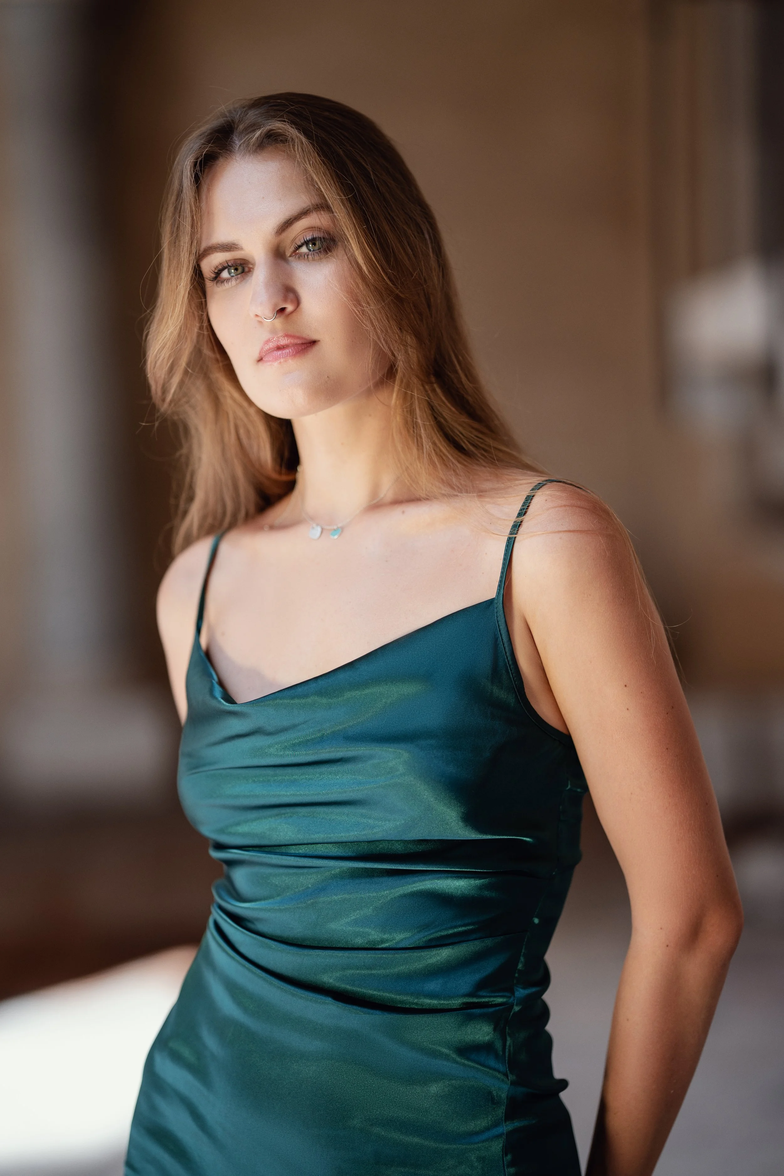 indoor-portrait-green-dress-italy.jpg