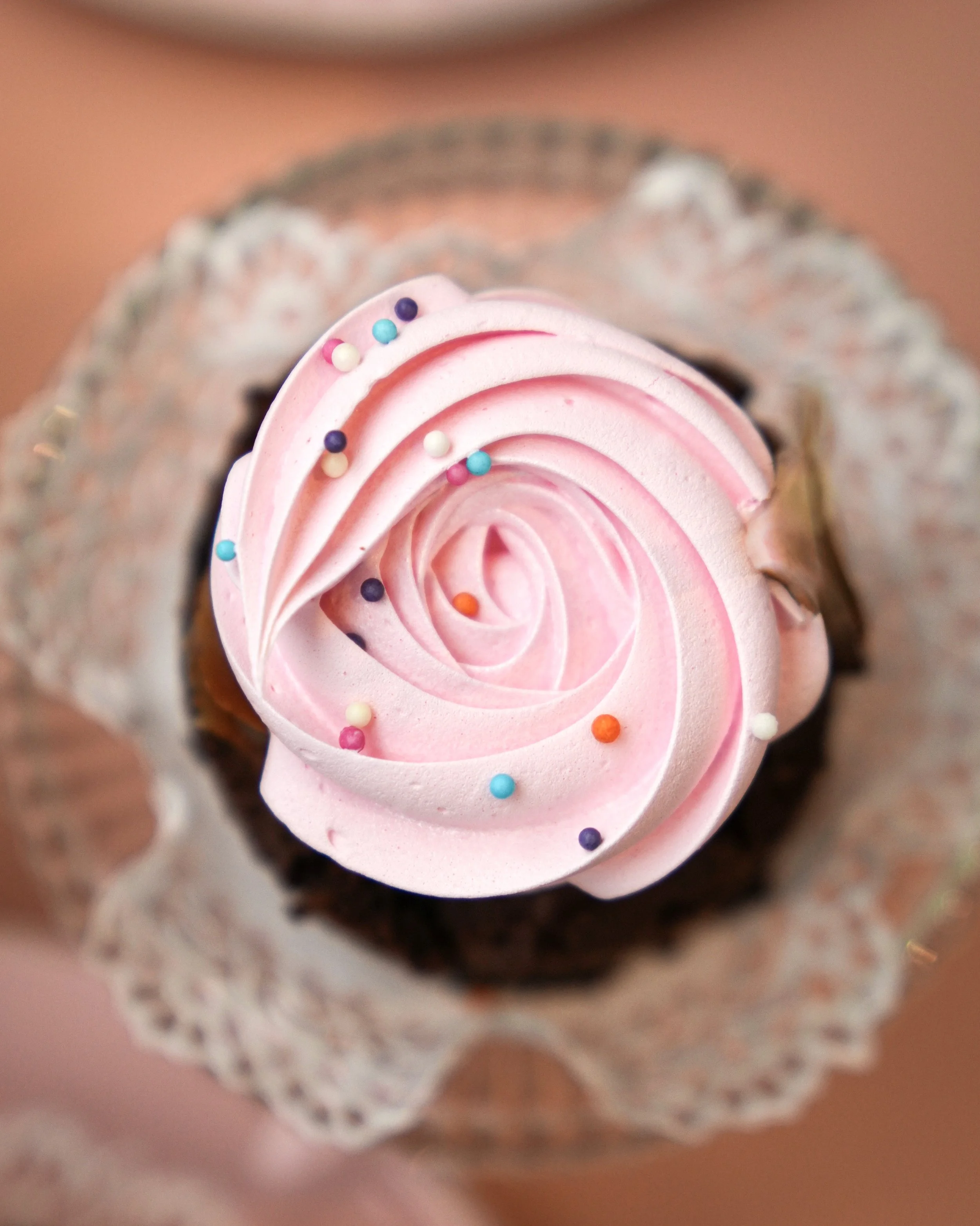 Cupcake con glassa rosa di zucchero