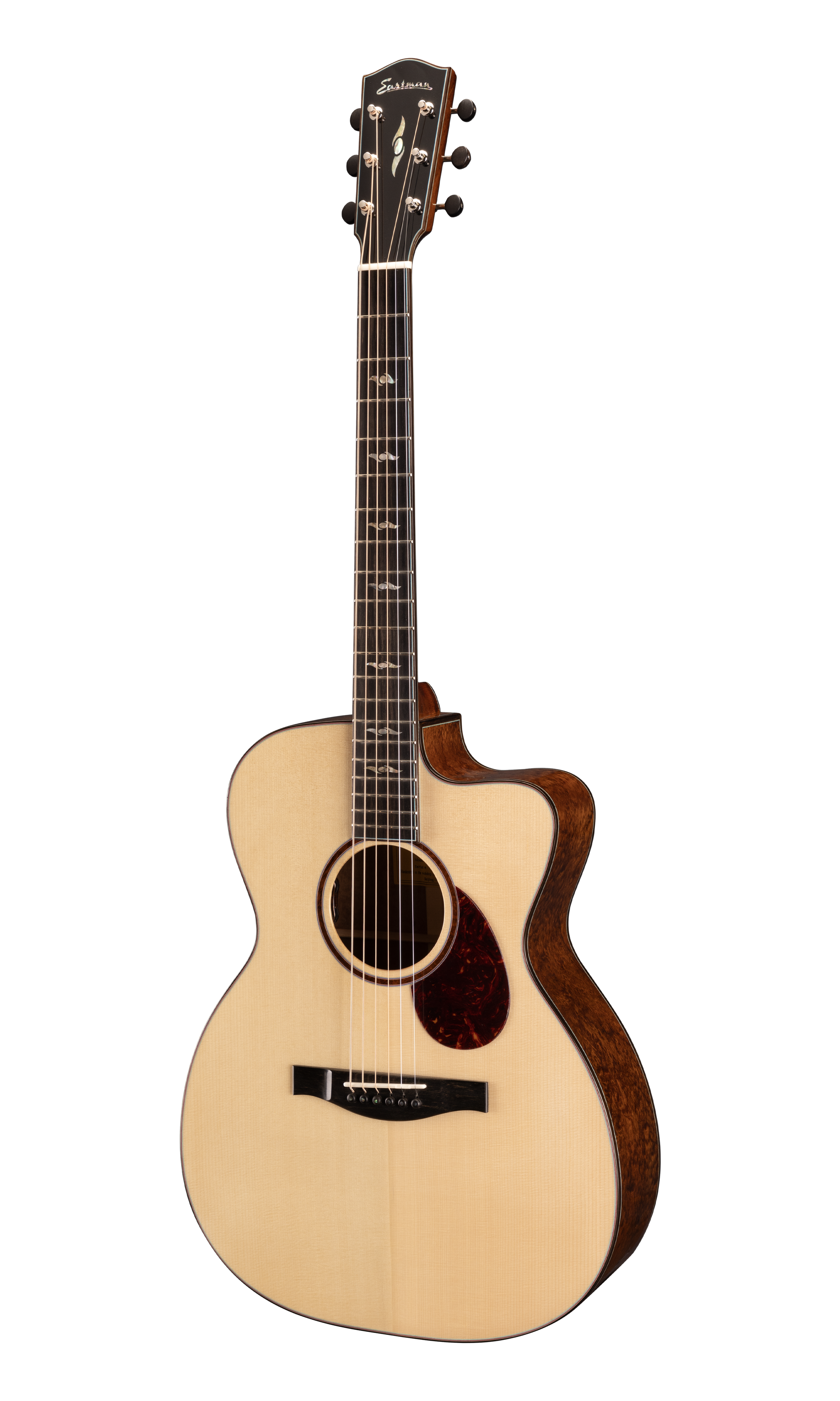 Eastman_Guitar_L-OMCE-QS_Orchestra_Front_1223.png