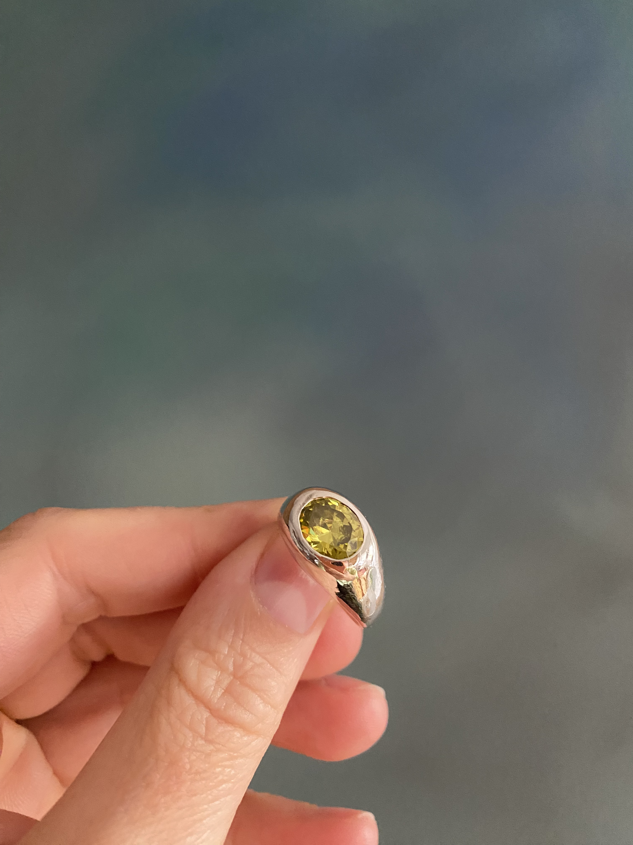 green stone peridot emerald in sterling silver solid chunky unisex signet ring