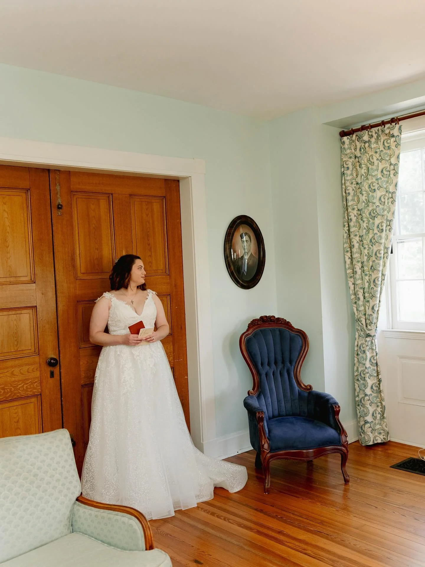 Sneak Peeks for Juli and Collin 🫶🏻
A first touch at a wedding is a beautiful alternative to a first look. Instead of seeing each other before the ceremony, the couple meets briefly&mdash;often around a corner, behind a door, or back-to-back&mdash;t