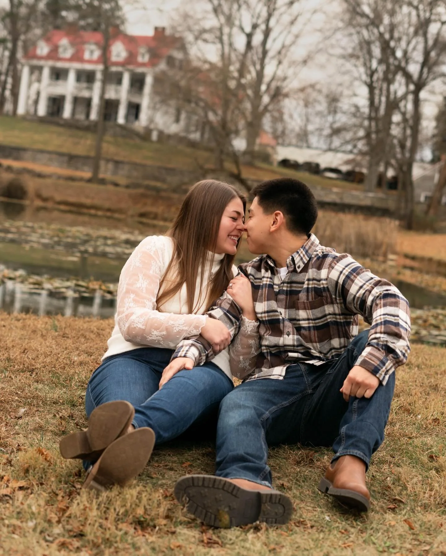 Another engagement session!! These two were laughing the whole session. You could definitely see and feel the love. 🥹🤍 I can&rsquo;t wait to capture all the beautiful memories at their wedding!