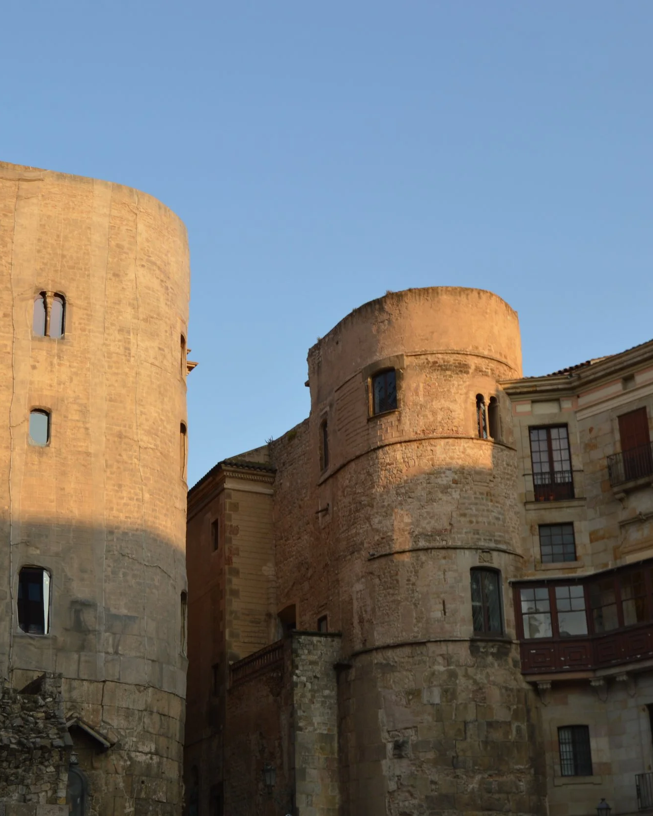 Muralla Romana de Barcelona, Barrio Gótico