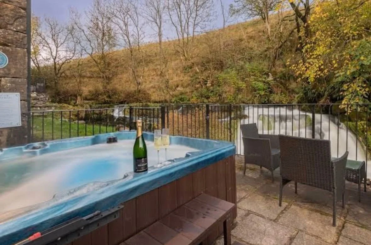 WhatsApp Image 2026-02-22 at 15.01.54 (11).jpeg