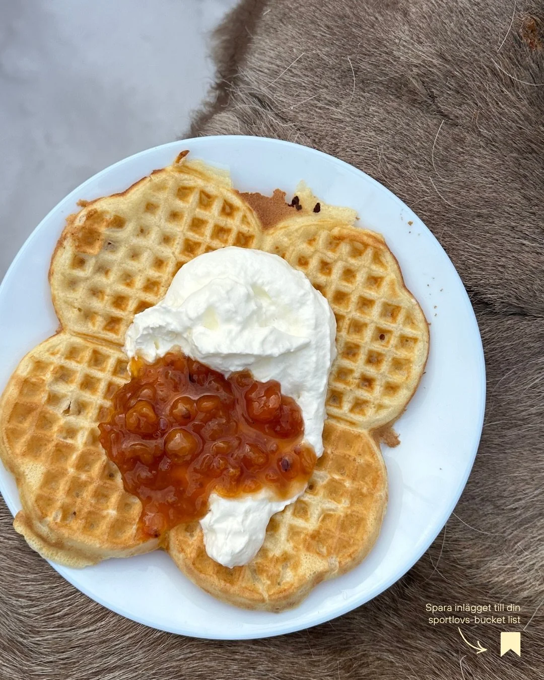 L&aring;t mig tipsa om ett favoritutlfyktsm&aring;l i Idre Fj&auml;lls sp&aring;rsystem. Mysiga Brunnavallens V&aring;ffelstuga som ligger l&auml;ngs med natursk&ouml;na Burusj&ouml;sp&aring;ret🏔️

H&auml;r m&ouml;ts du alltid av ett leende och nygr